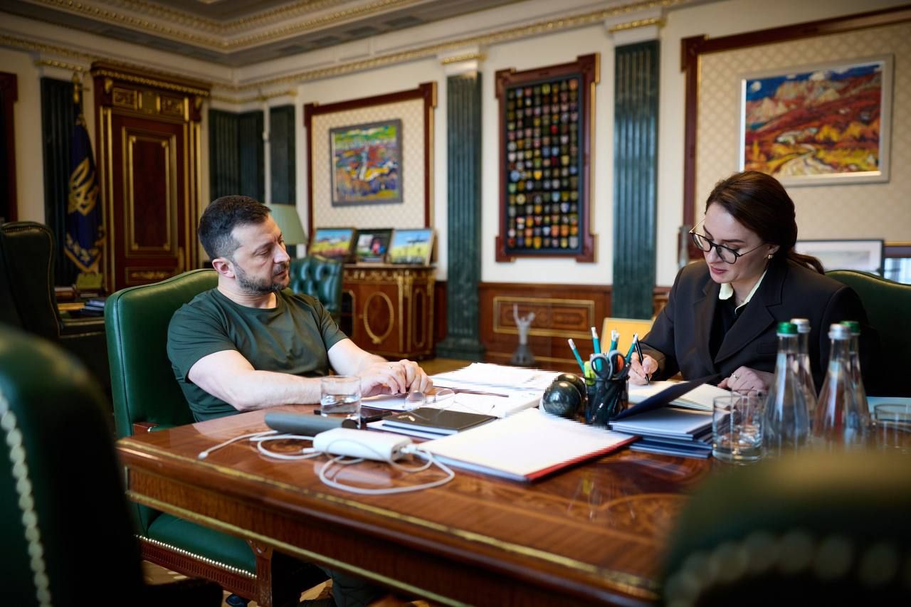 Сьогодні будуть оновлені правила перетину кордону для чоловіків 18 – 22, – Зеленський - 24 Канал