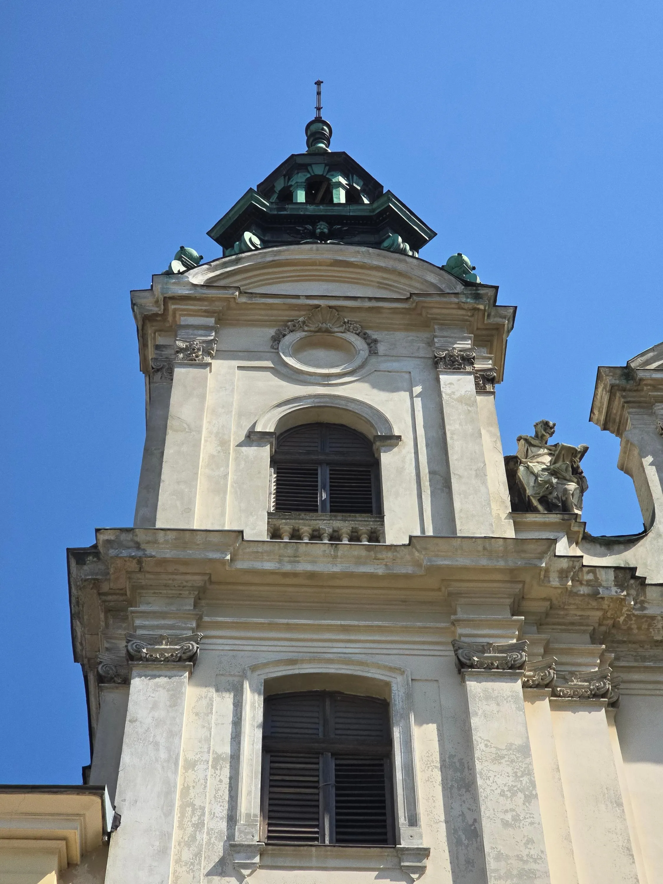 Западная башня Органного зала во Львове