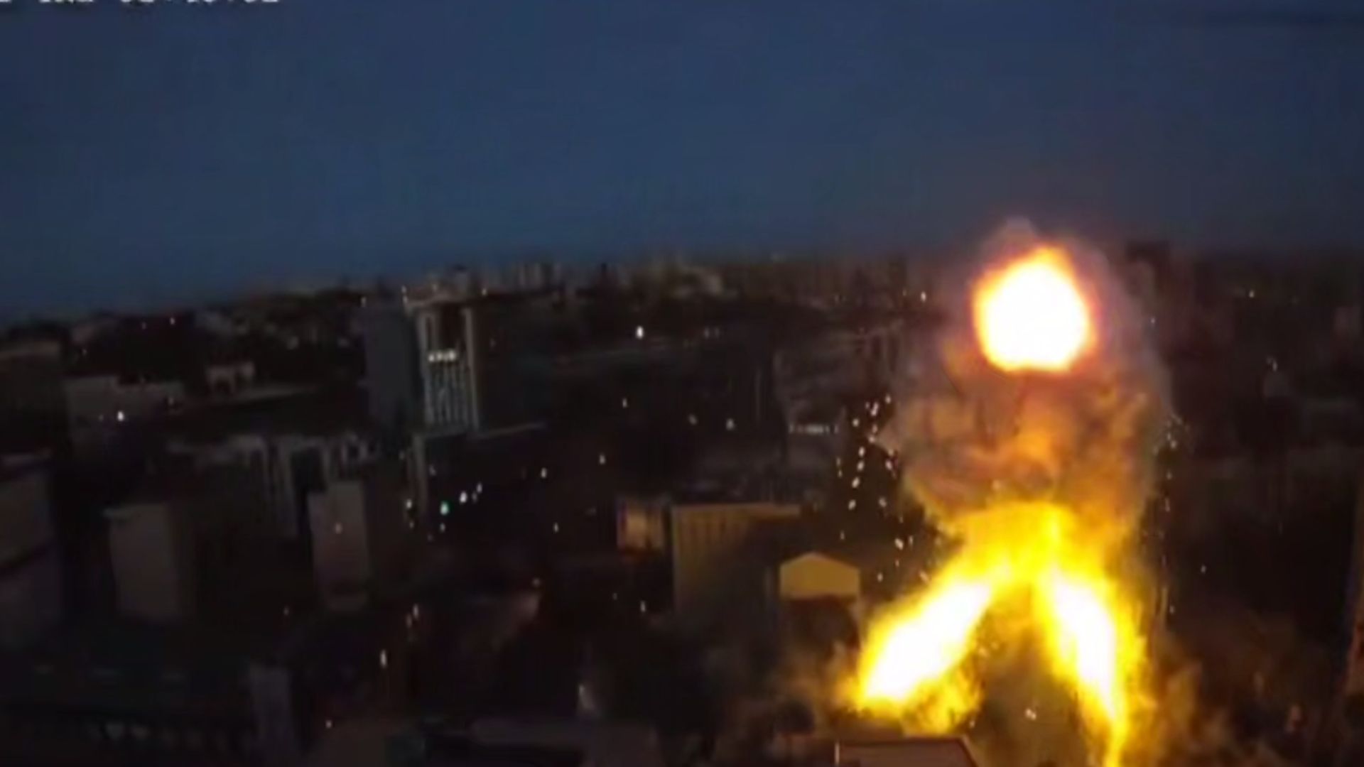 У Зеленського показали момент прямих ударів по будинку у Києві - 24 Канал У Зеленського показали момент прямих ударів по будинку у Києві - 24 Канал