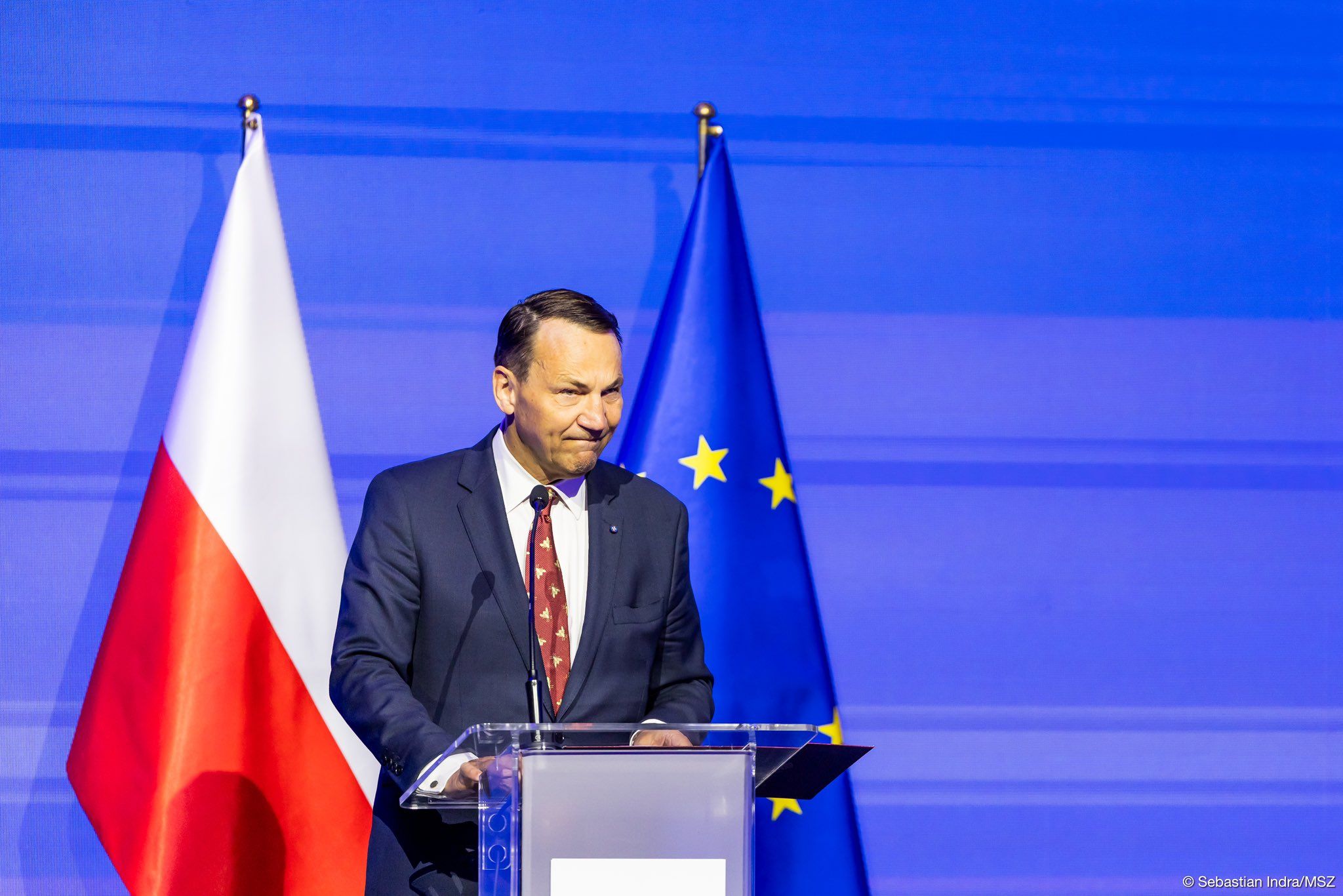 Радослав Сікорський запросив Роберта Бровді до Польщі - Геополітика