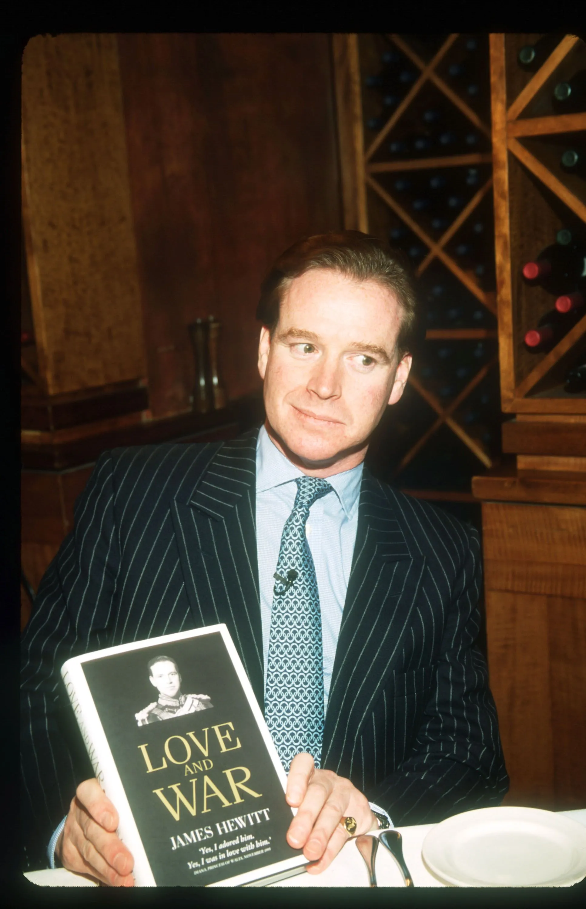 Джеймс Хьюитт написал книгу о своих отношениях с Дианой