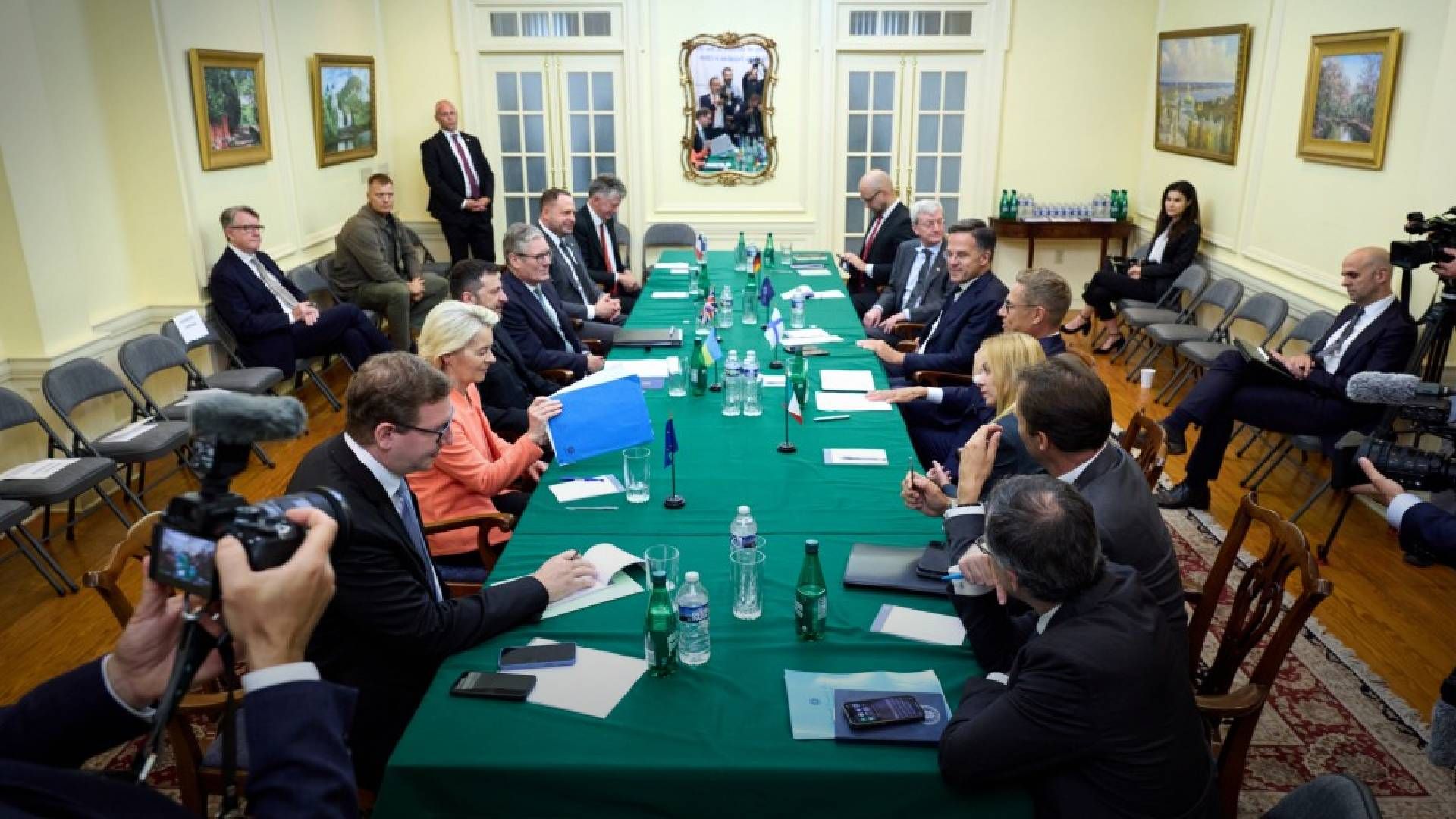 Європейці відмовилися від відправки в Україну 30 000 солдатів у рамках мирного плану Європейці відмовилися від відправки в Україну 30 000 солдатів у рамках мирного плану