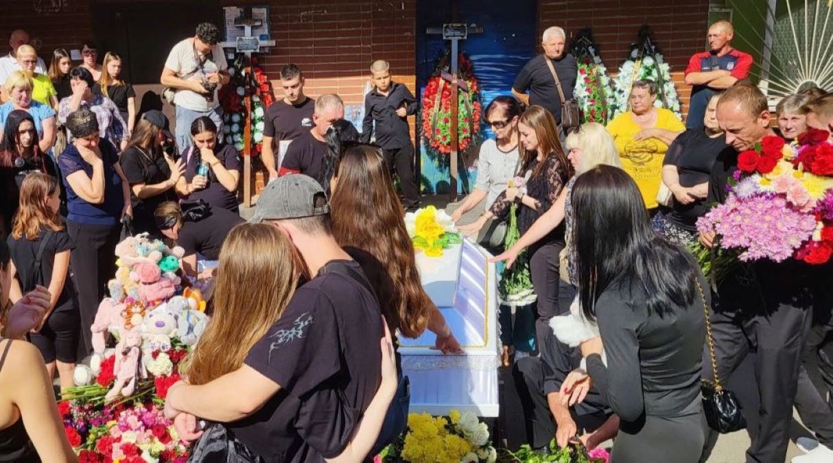 Прощание с Ангелиной и Надеждой Прощание с Ангелиной и Надеждой