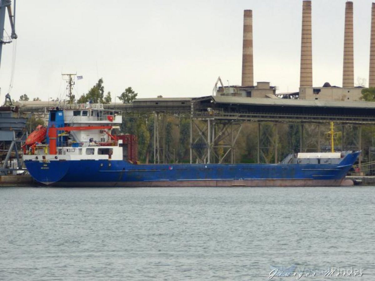 Недалеко от Одессы подорвалось гражданское судно - 24 Канал Недалеко от Одессы подорвалось гражданское судно - 24 Канал