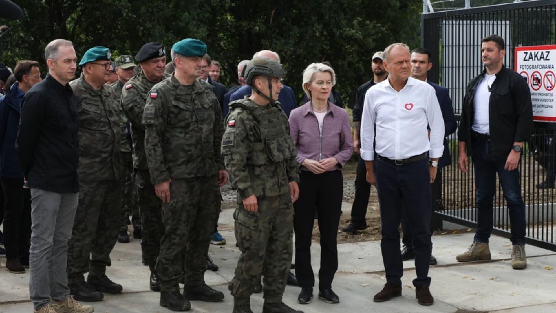 Туск і фон дер Ляєн відвідали адмінмежу Польщі з Білоруссю