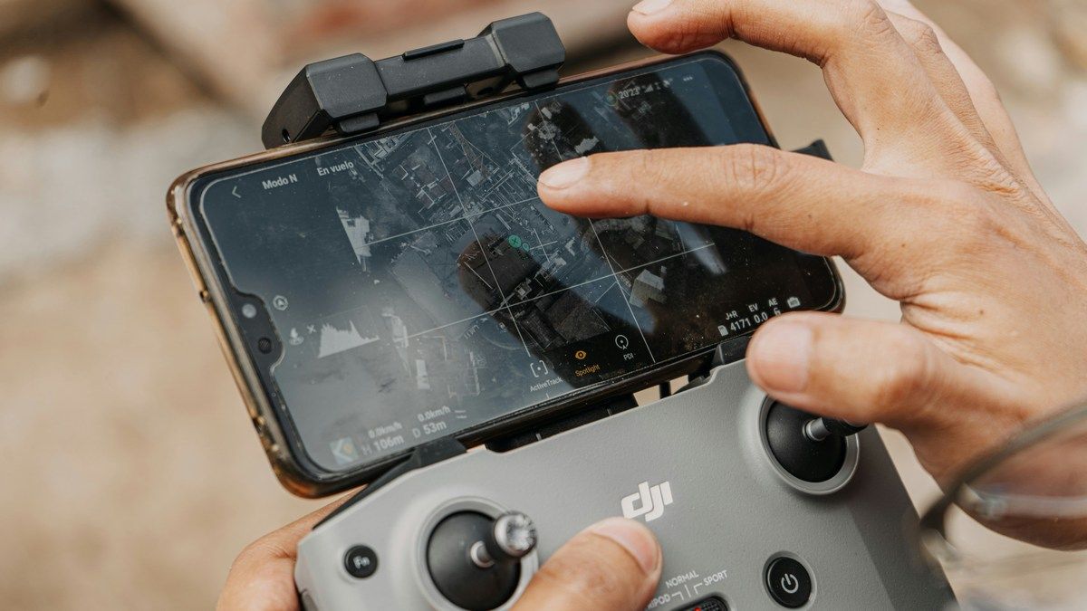 Гранти на оборонні технології в Україні - Brave1 шукає розробників сучасної зброї Гранти на оборонні технології в Україні - Brave1 шукає розробників сучасної зброї