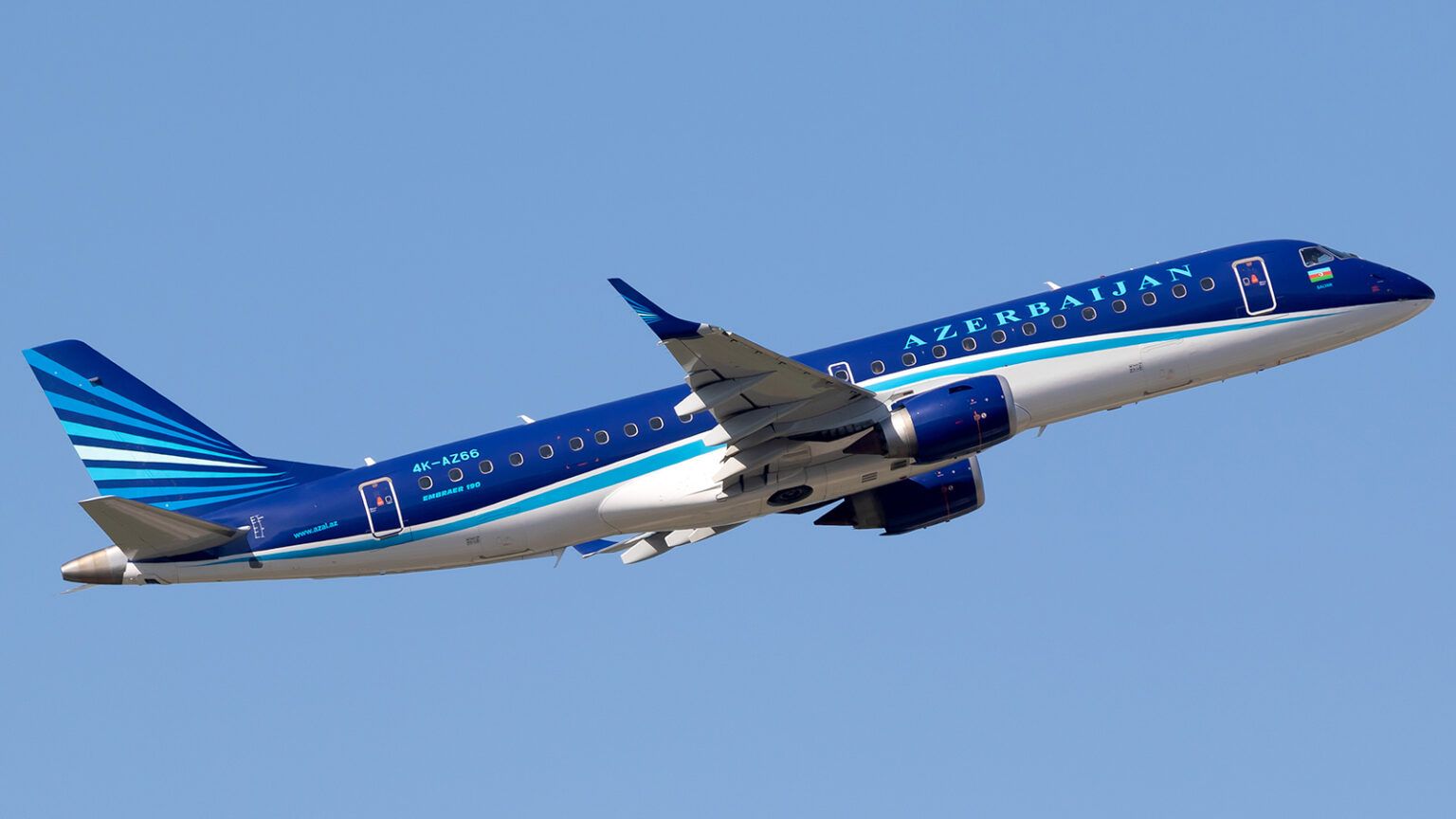 Самолет Embraer E190-100 IGW4 авиакомпании Azerbaijan Airlines (AZAL) Самолет Embraer E190-100 IGW4 авиакомпании Azerbaijan Airlines (AZAL)