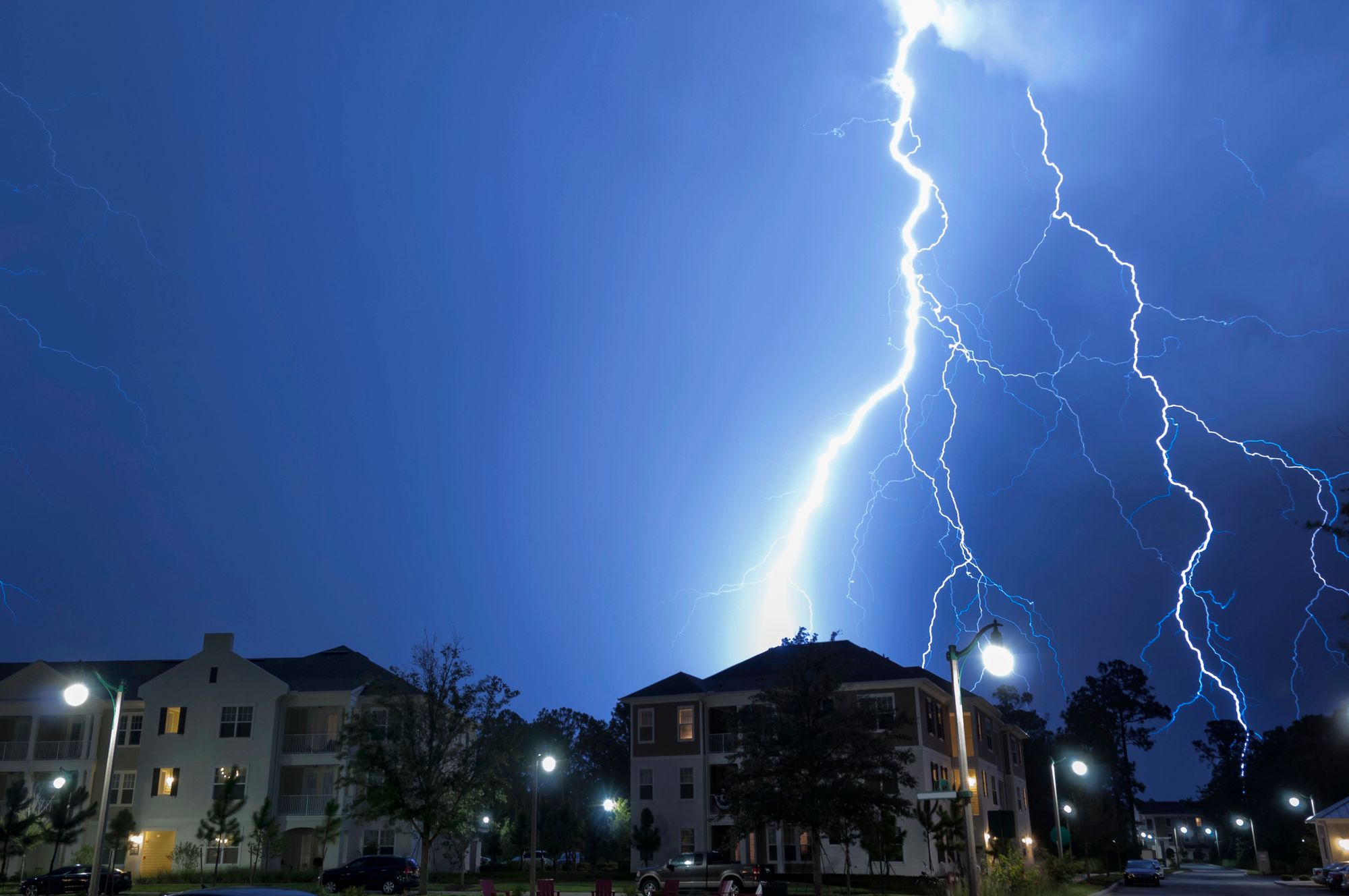 Гроза в Києві - прогноз погоди 1 вересня 2025 від синоптиків, новини України Гроза в Києві - прогноз погоди 1 вересня 2025 від синоптиків, новини України