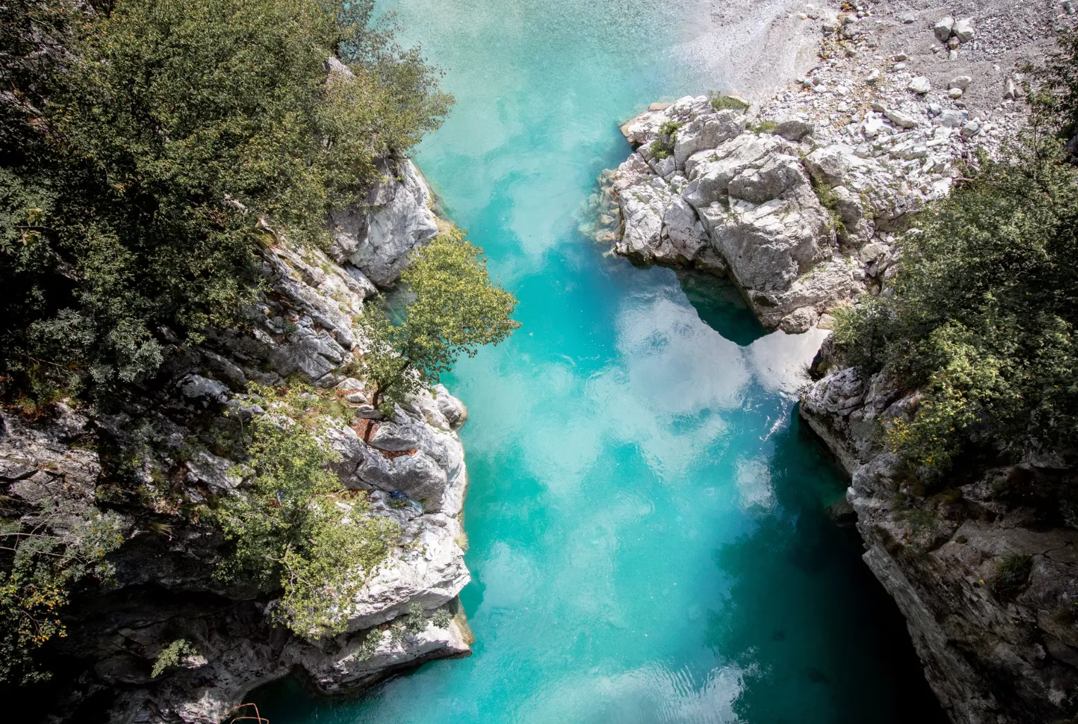 Долина Валболы в Албании Долина Валболы в Албании