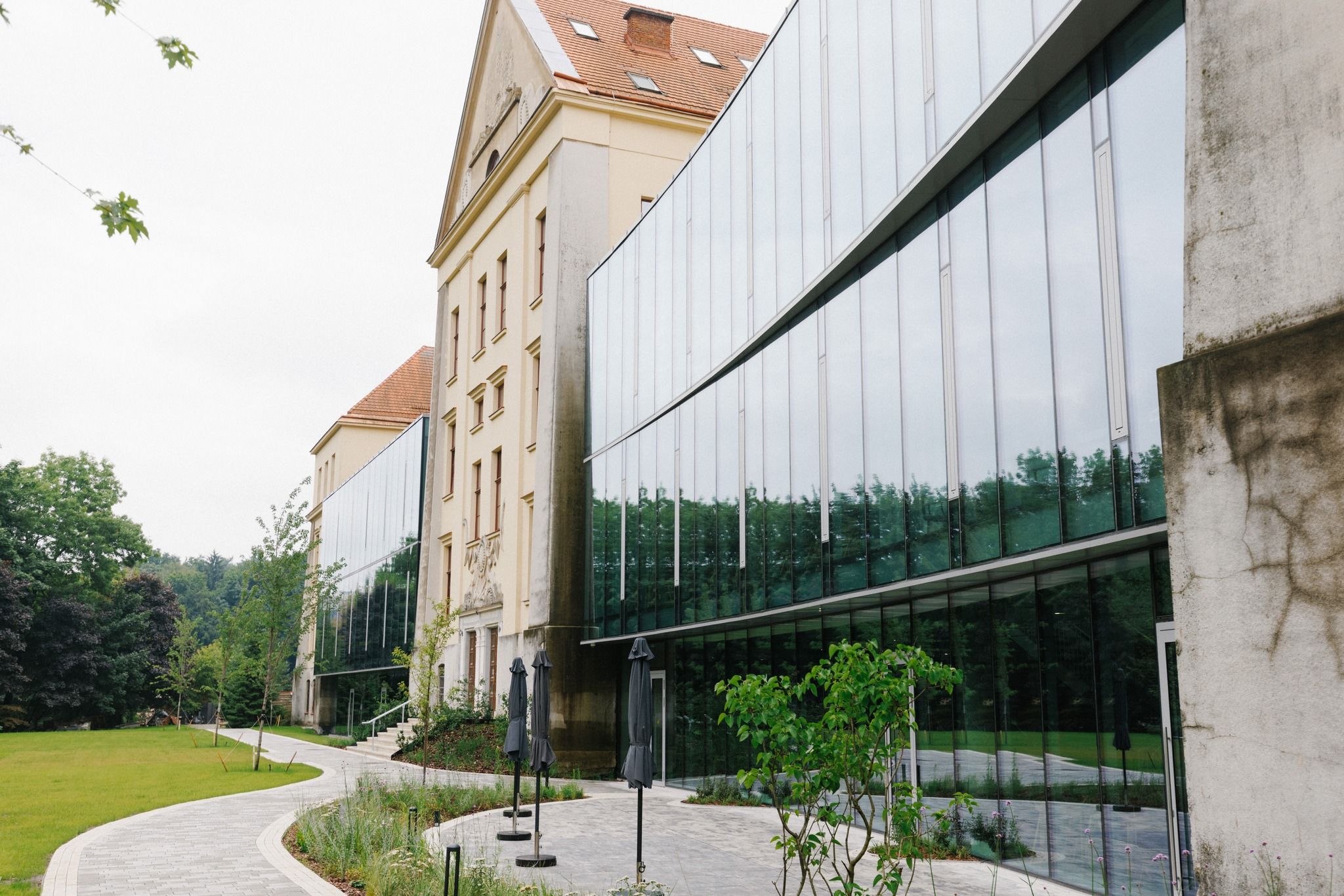 Скандал из УКУ – дочери Наталки Ворожбит отказали в общежитии Скандал из УКУ – дочери Наталки Ворожбит отказали в общежитии