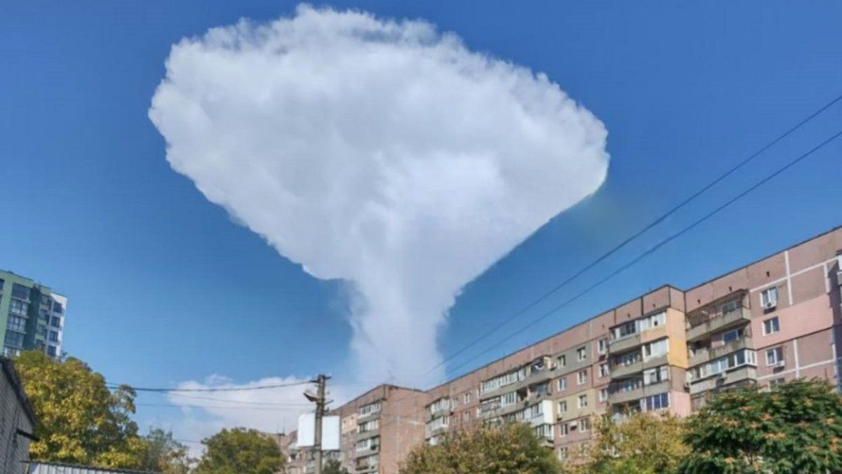 В Днепре зафиксировали редкое облако-ковчег-облако