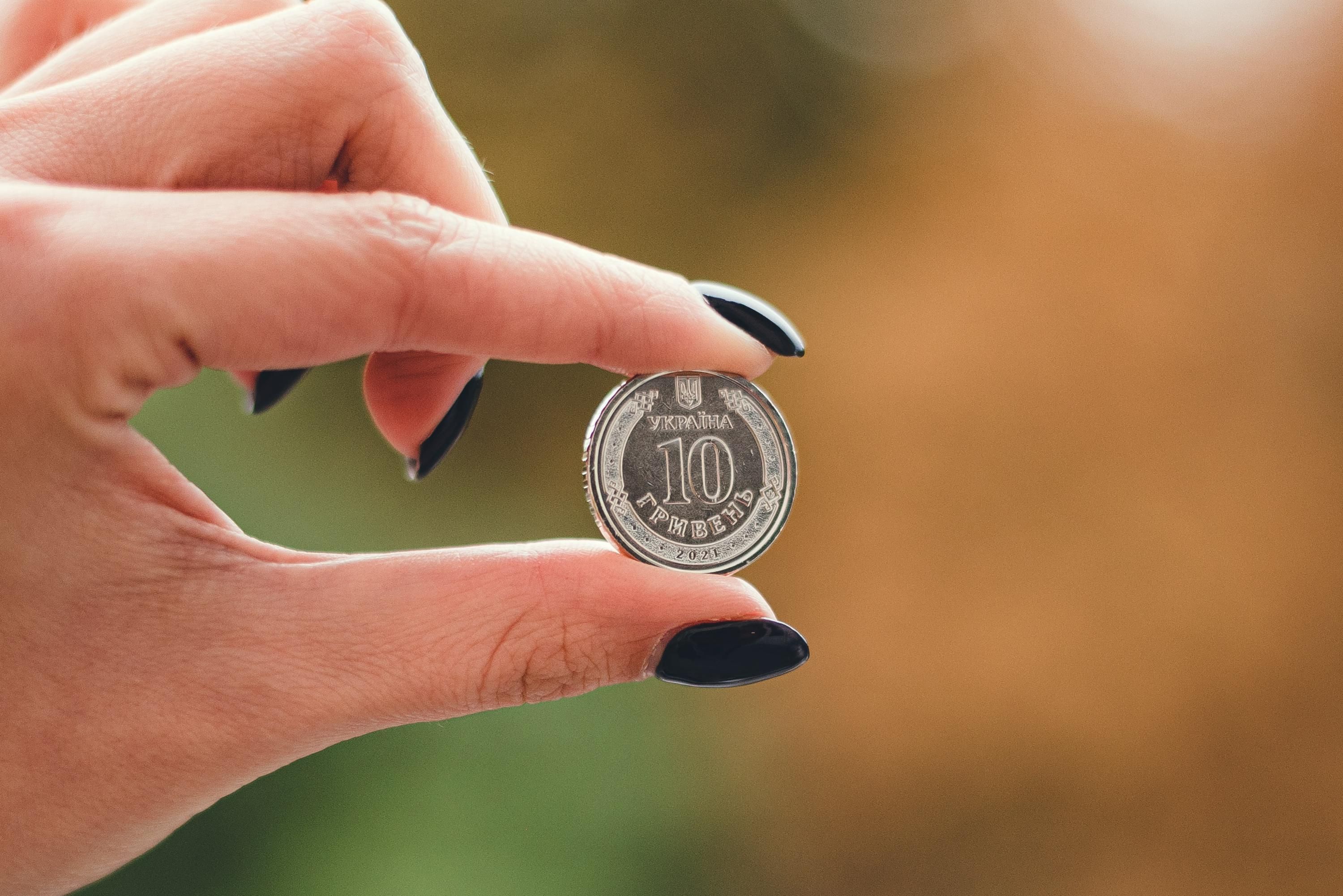 Не лише економія: чому дрібні банкноти в Україні почали замінювати на монети Не лише економія: чому дрібні банкноти в Україні почали замінювати на монети