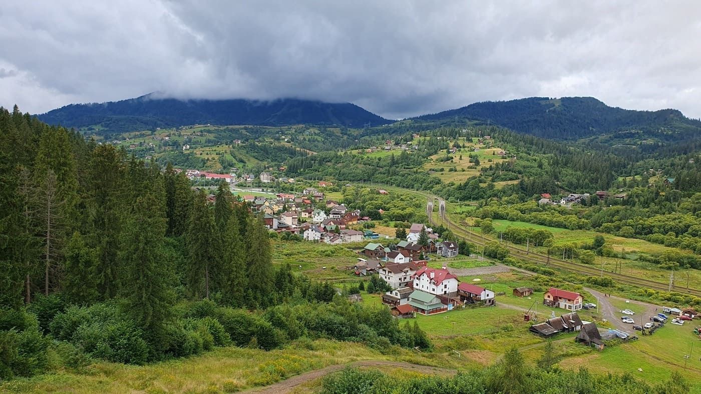 Що цікавого у Славському - куди піти в гори зі Славсько - Travel