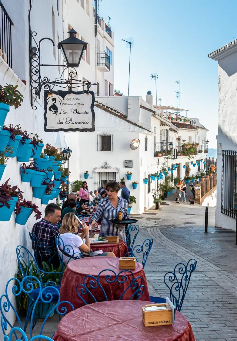 Іспанія особливо приваблива в оксамитовий сезон