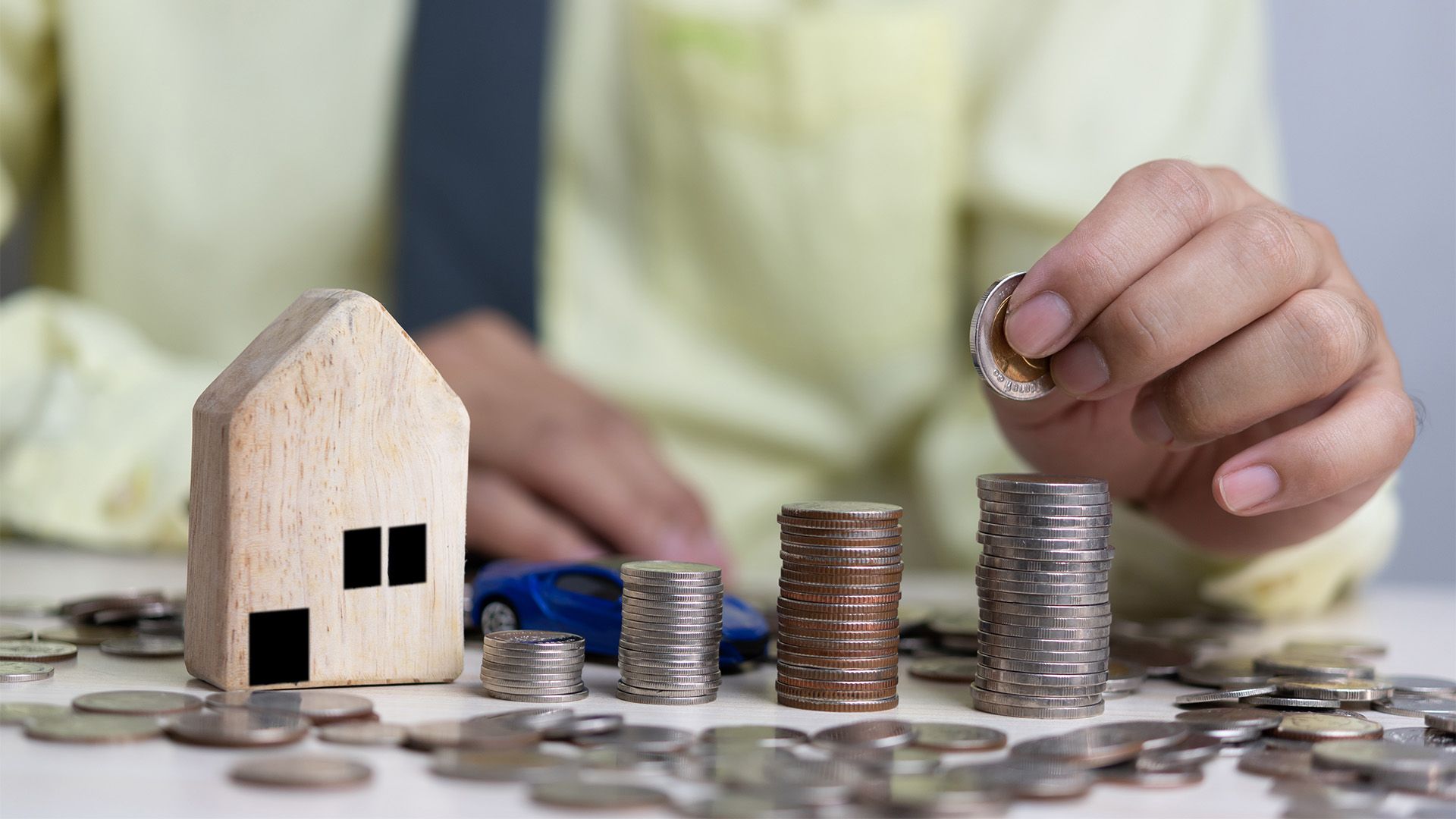 Спрос на недвижимость в России падает: почему россияне не хотят покупать жилье