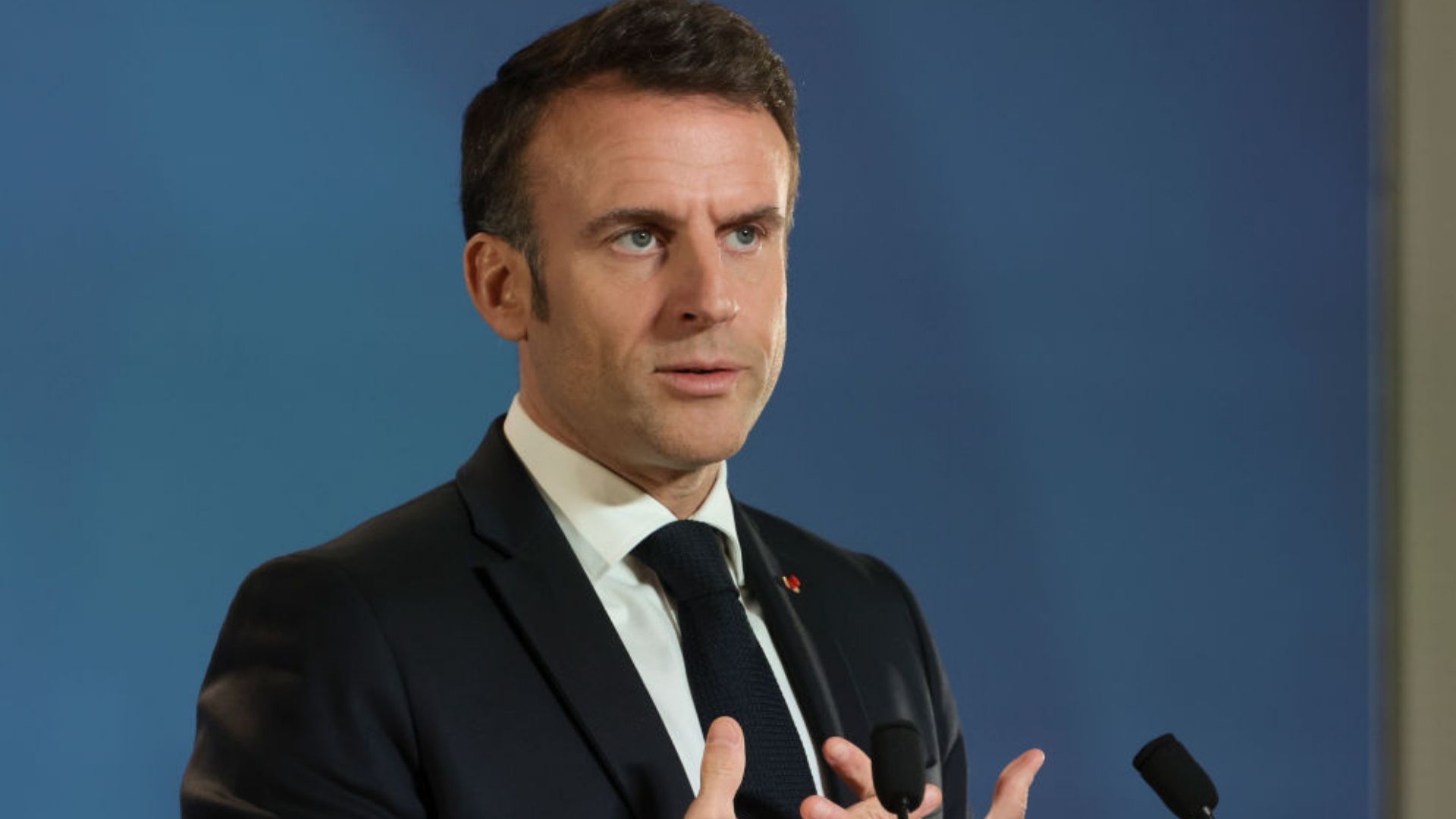 Макрон прокоментував кількість охочих країн відправити сили в Україну Макрон прокоментував кількість охочих країн відправити сили в Україну