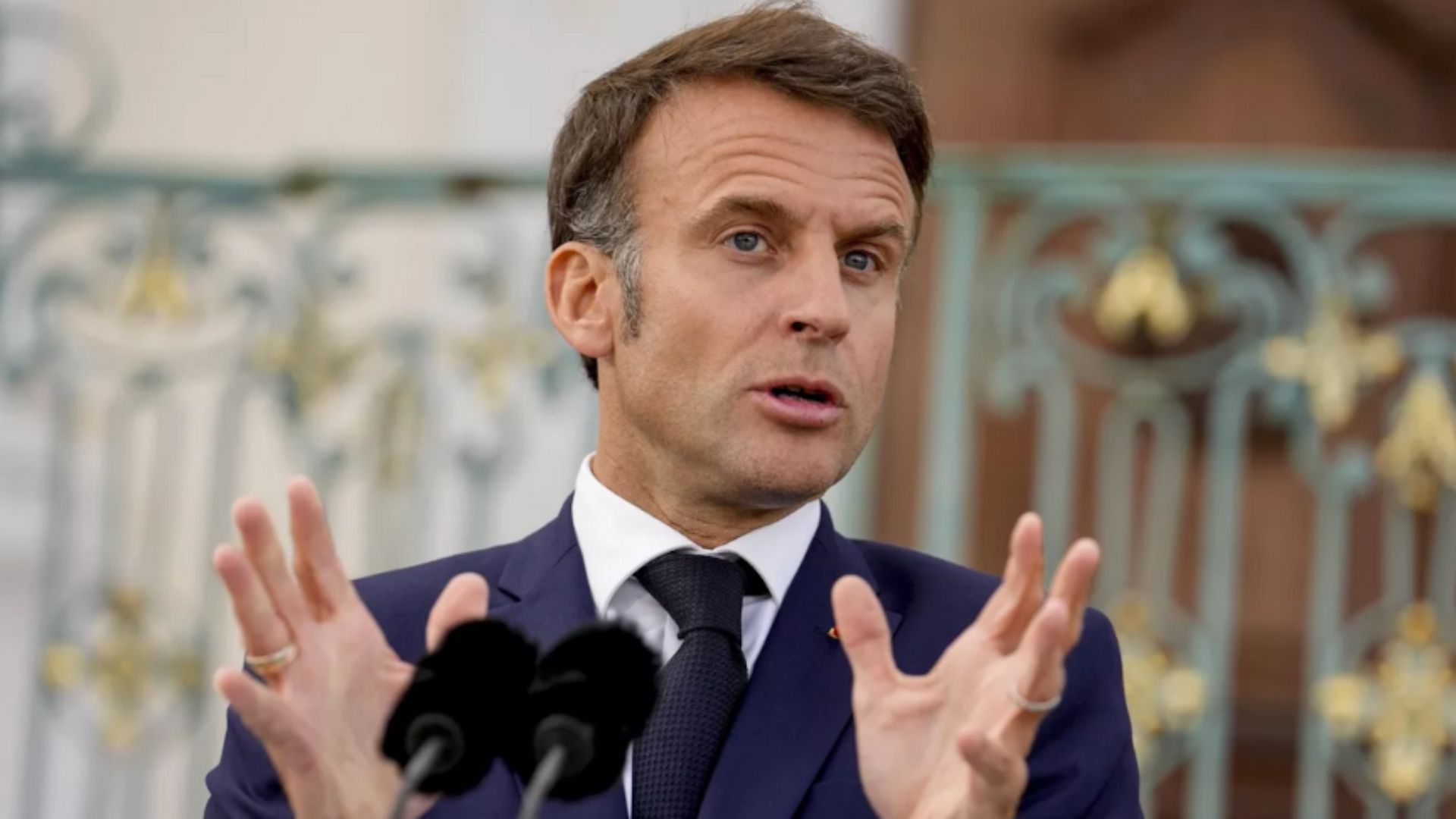 Макрон про колосальні втрати Росії у війні