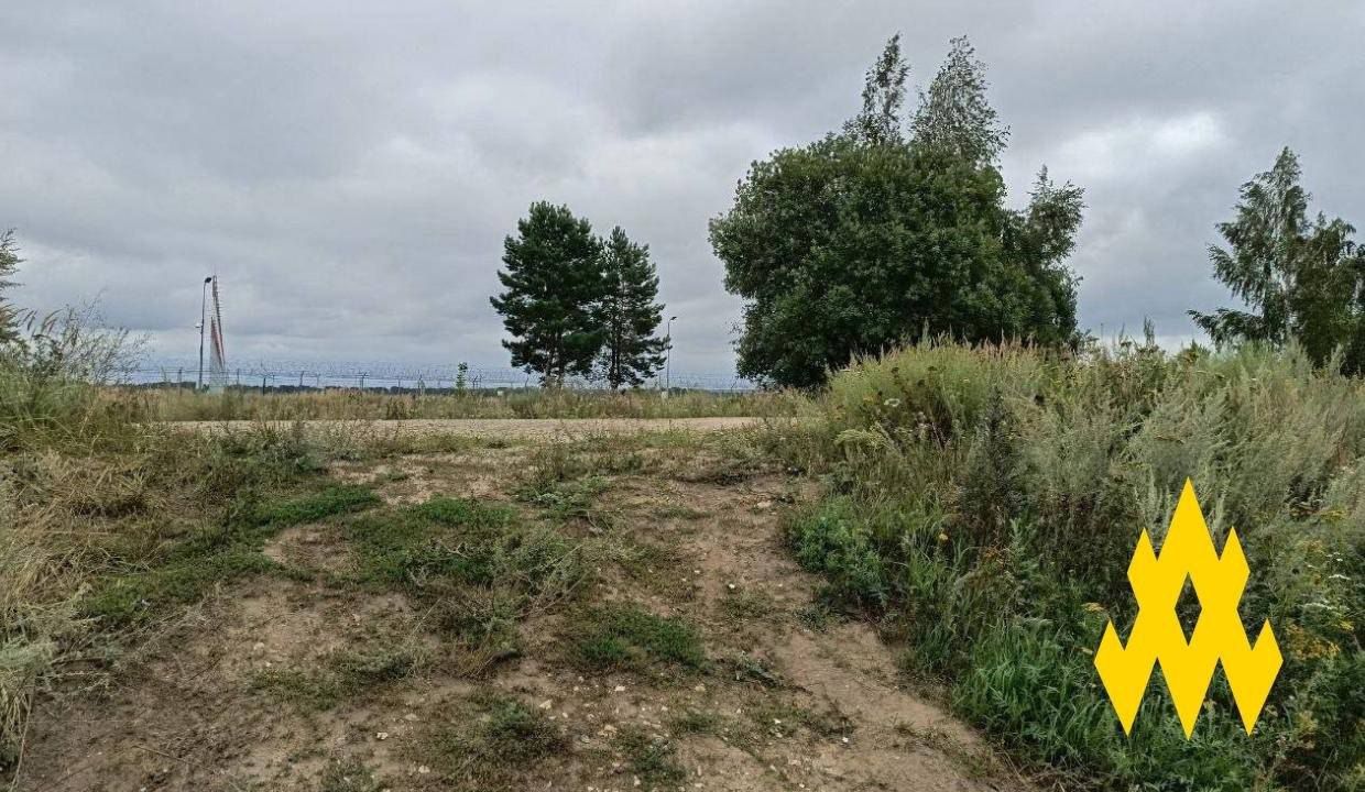 Партизани виявив російьску РЛС Контейнер Партизани виявив російьску РЛС Контейнер