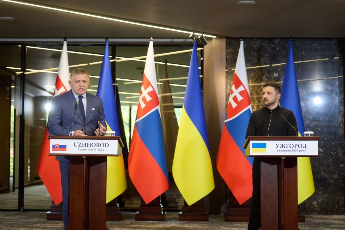 Фицо поддержал инициативу по гарантиям безопасности для Украины