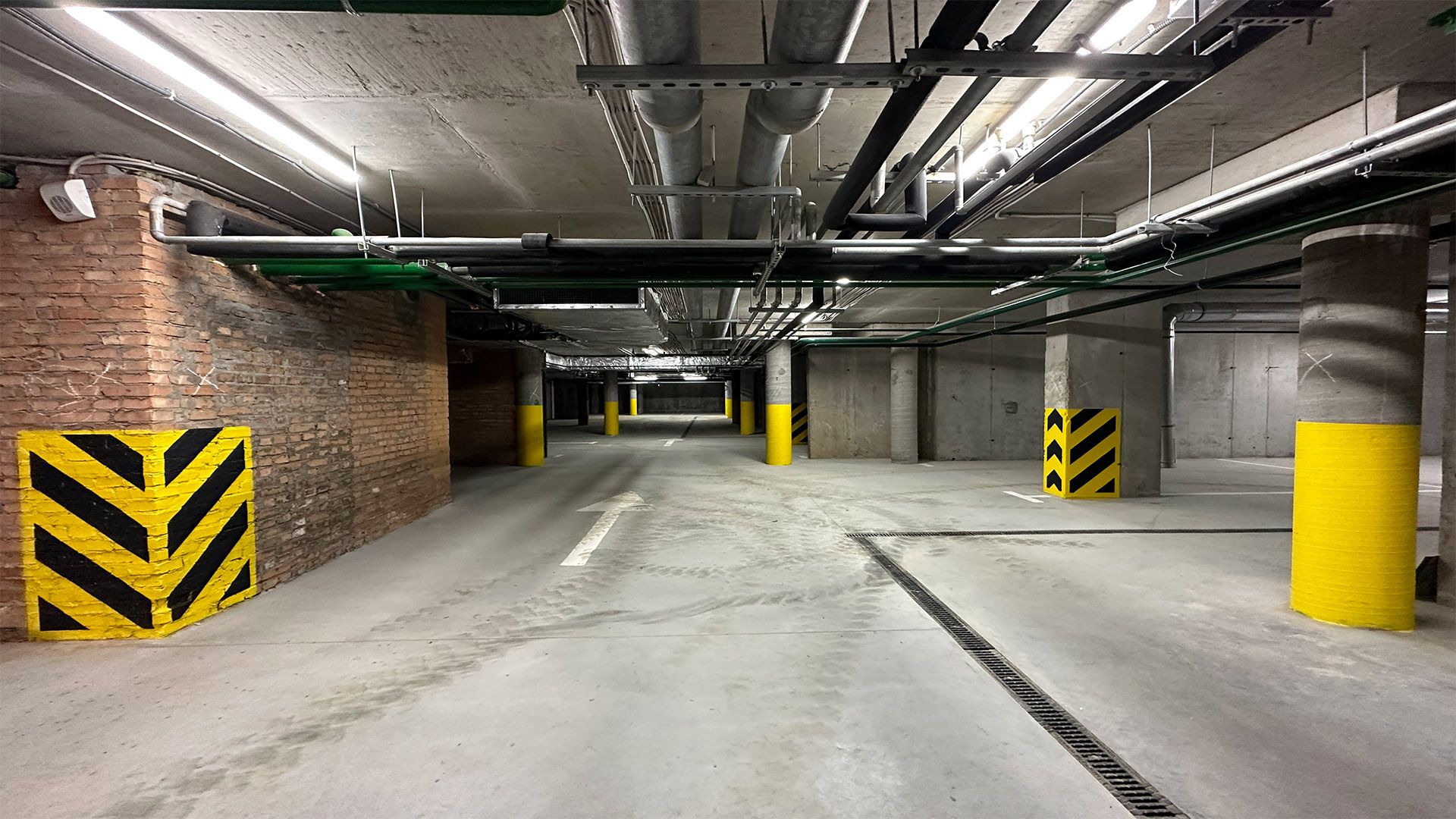 Есть ли спрос на паркоместа в Киеве, какие цены - Недвижимость