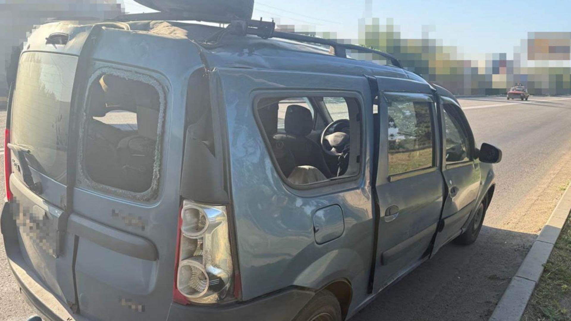 Загарбники вдарили дроном по мікроавтобусу у Слов'янську: є жертва та поранені - 24 Канал Загарбники вдарили дроном по мікроавтобусу у Слов'янську: є жертва та поранені - 24 Канал