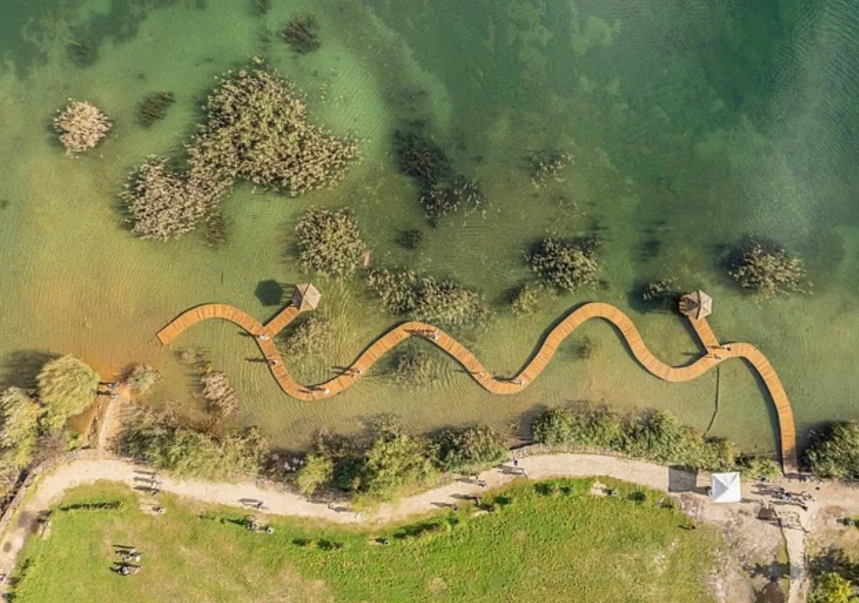 Це мальовниче місце розташоване у польському місті Явожно Це мальовниче місце розташоване у польському місті Явожно