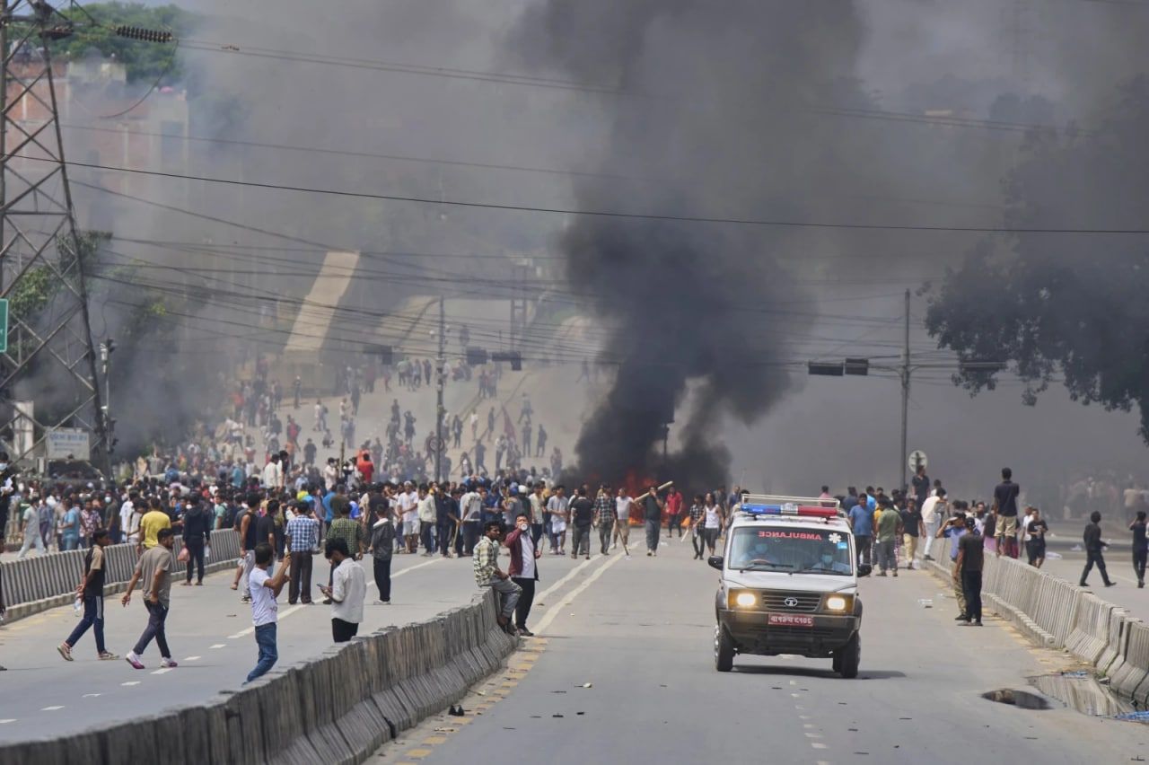 В Непале разгорелись массовые протесты В Непале разгорелись массовые протесты
