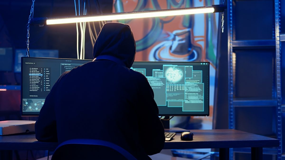 Украинский хакер в списке самых разыскиваемых – вознаграждение 10 миллионов долларов