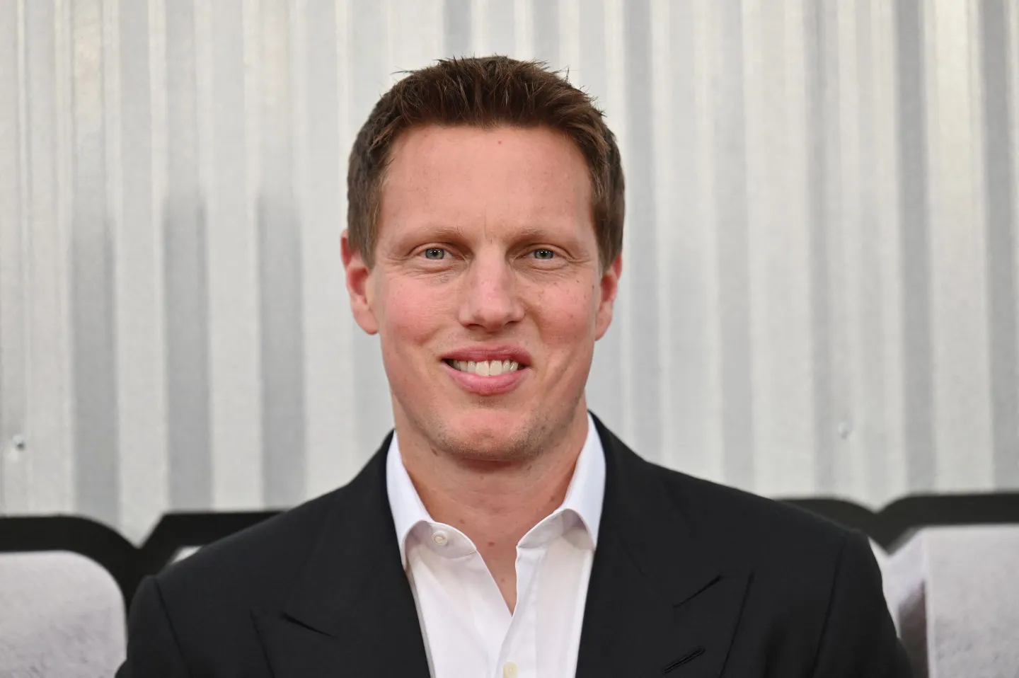 Paramount готовит предложение о покупке Warner Bros. Paramount готовит предложение о покупке Warner Bros.