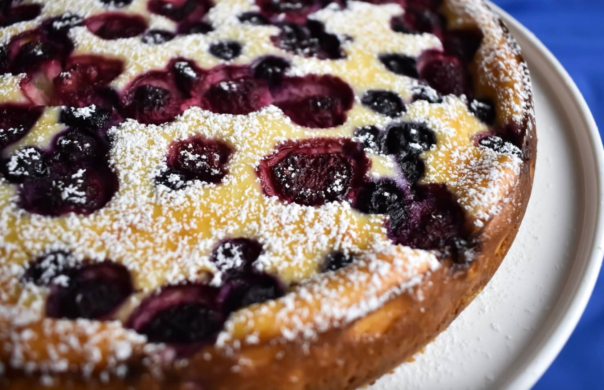 Чизкейк-запеканка с ягодами за 30 минут Чизкейк-запеканка с ягодами за 30 минут