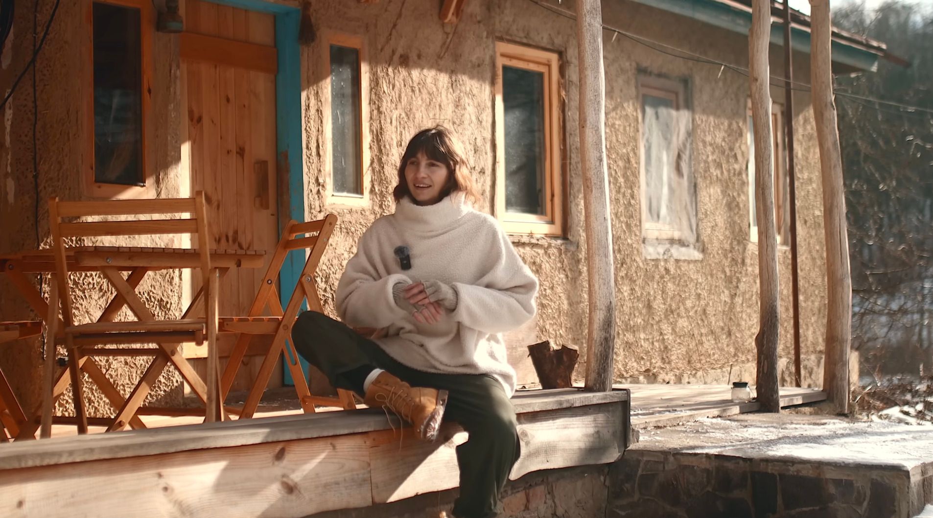 Украинка вернулась из США на хутор, чтобы жить в мазанке - видео - Недвижимость Украинка вернулась из США на хутор, чтобы жить в мазанке - видео - Недвижимость