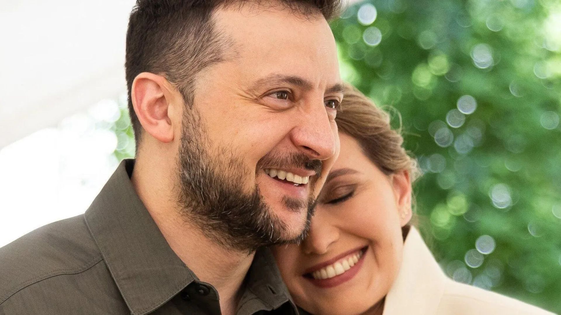 "Вона сяяла біля нього": Олена та Володимир Зеленські з'явилися разом на публіці - Show24 "Вона сяяла біля нього": Олена та Володимир Зеленські з'явилися разом на публіці - Show24