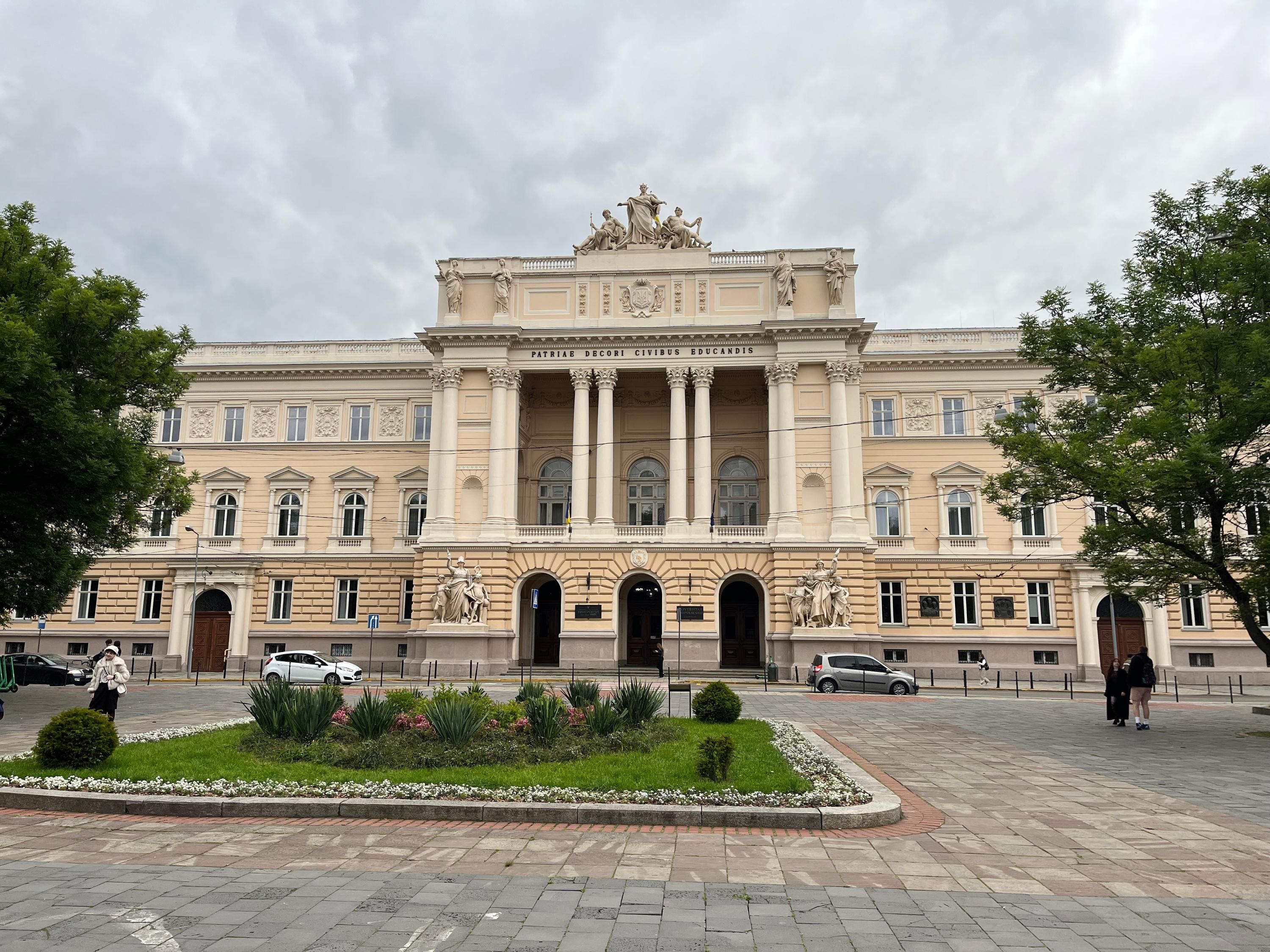 Вступна кампанія 2025 - коли запрацює нульовий курс для вступників, які провалили НМТ 