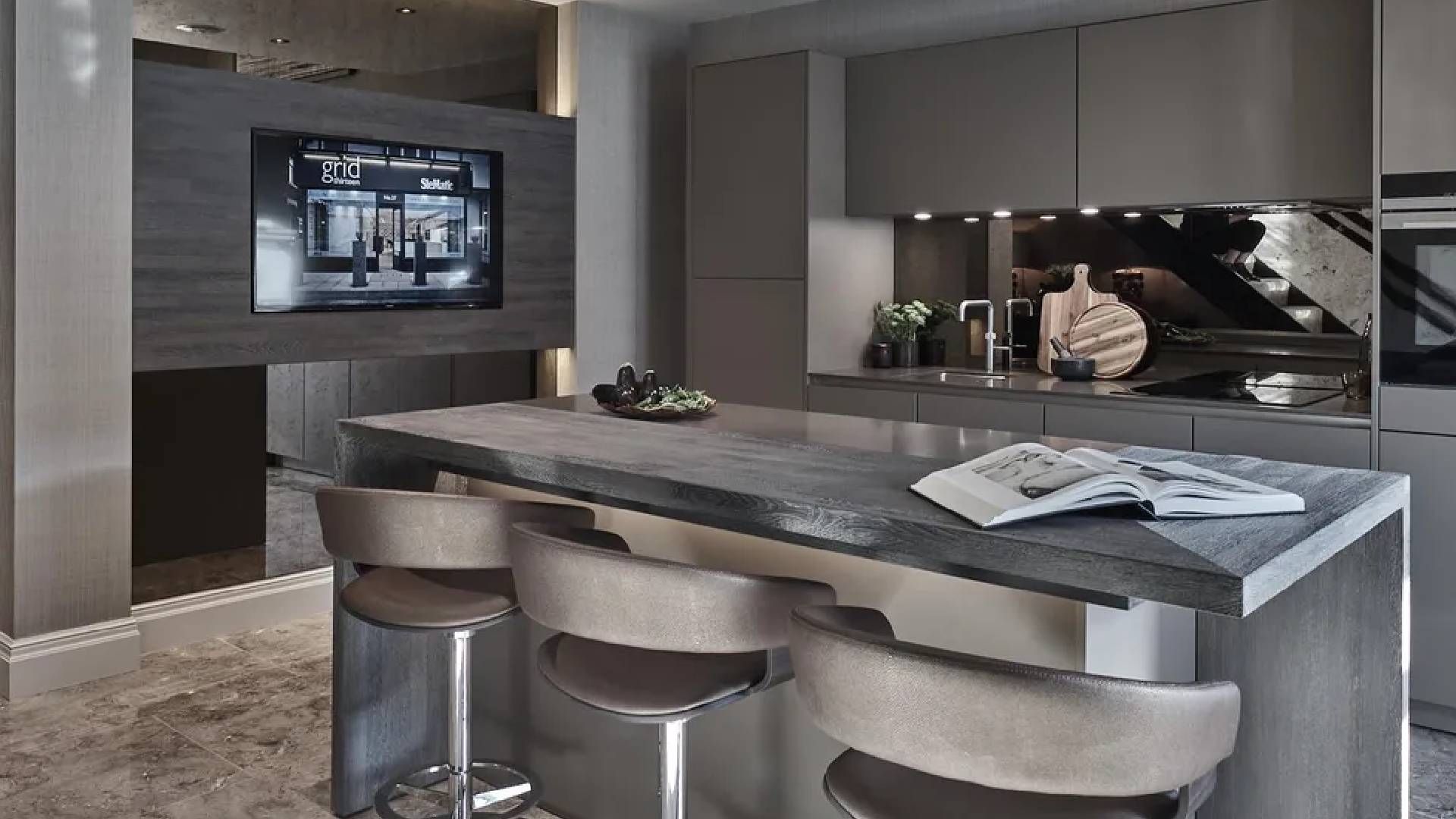 Дизайнеры советуют выбирать для кухни компактные телевизоры Дизайнеры советуют выбирать для кухни компактные телевизоры