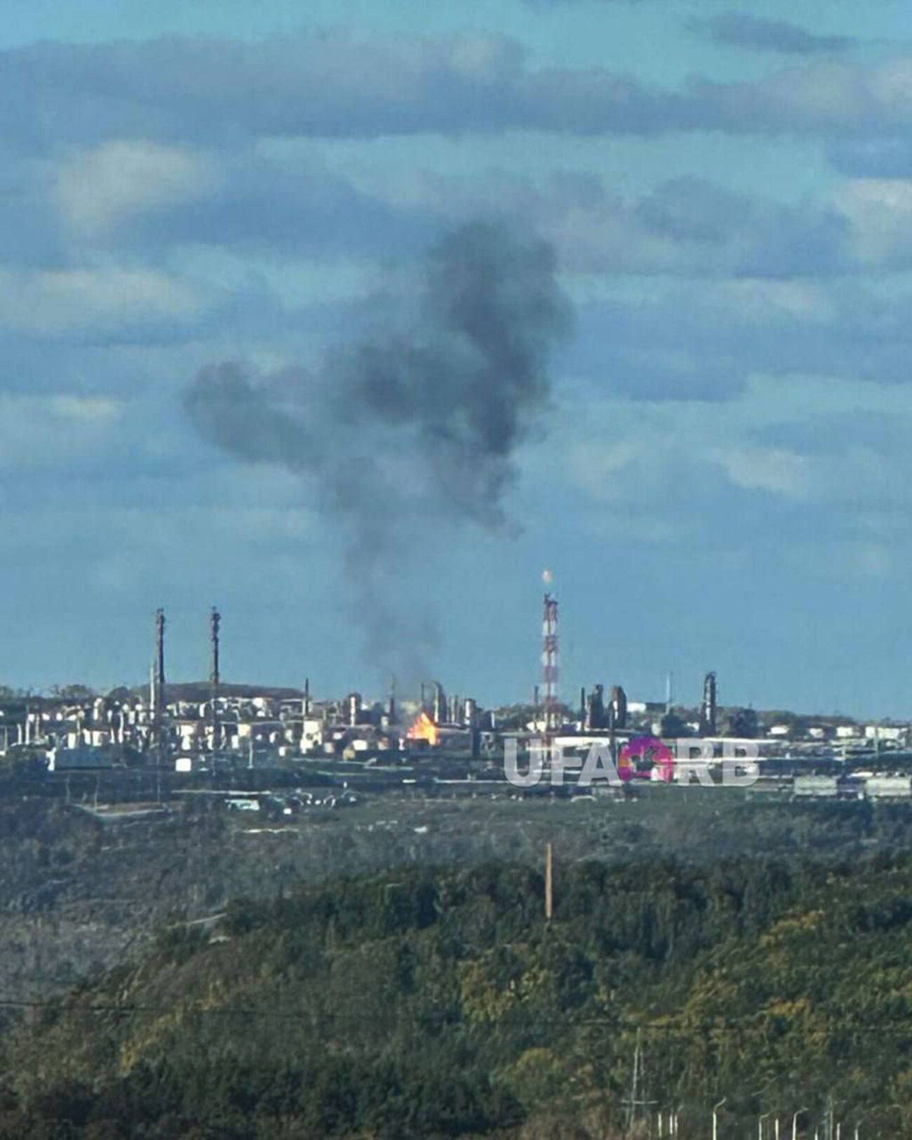 Уражено Ново-Уфимський НПЗ за 1800 кілометрів від України - відео - новини України - 24 Канал Уражено Ново-Уфимський НПЗ за 1800 кілометрів від України - відео - новини України - 24 Канал