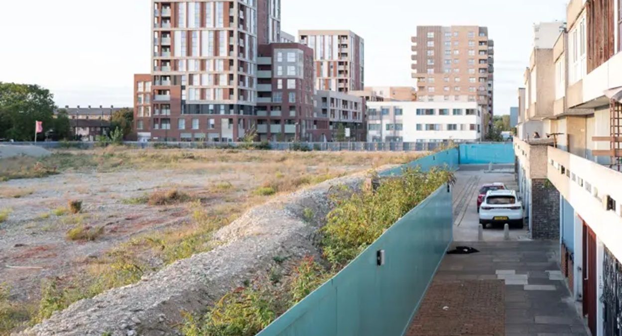 Останніх мешканців міста-привида виганяють з будинків у культовому районі - Нерухомість Останніх мешканців міста-привида виганяють з будинків у культовому районі - Нерухомість