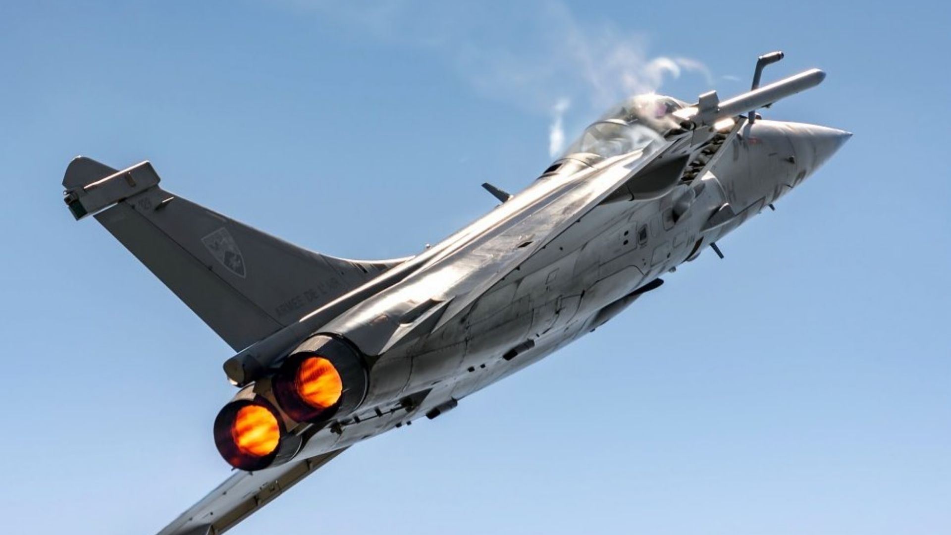 Литва підняла авіацію для контролю за російськими літаками Литва підняла авіацію для контролю за російськими літаками