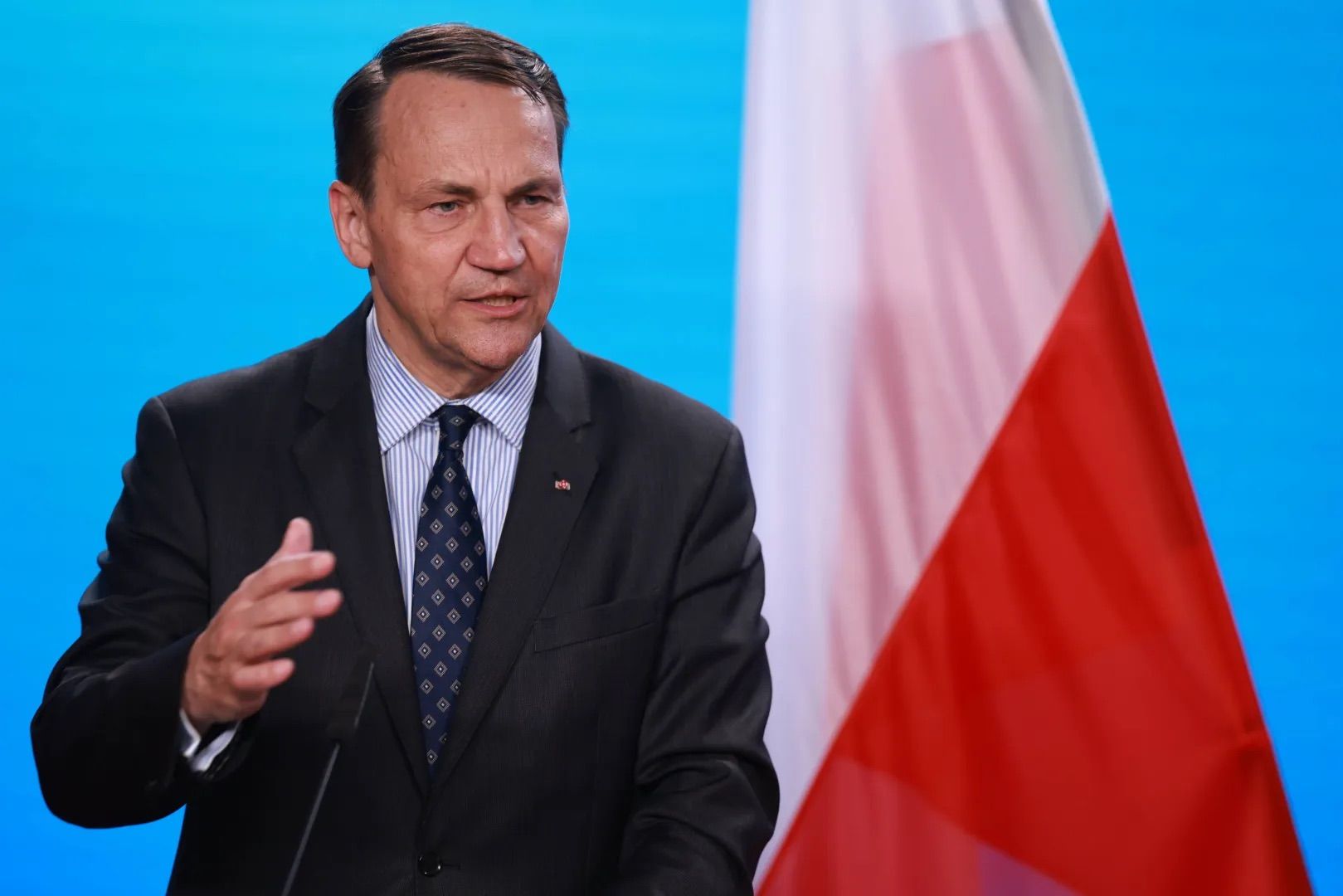 Сикорский предлагает союзникам перехватывать российские дроны над Украиной Сикорский предлагает союзникам перехватывать российские дроны над Украиной