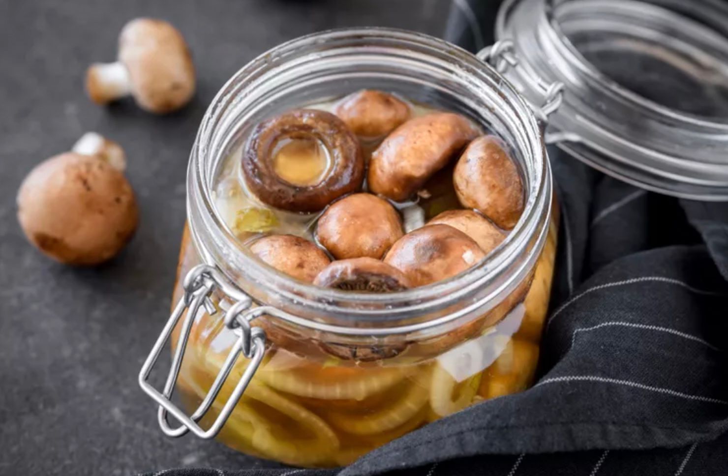 Маринованные грибы за 7 минут