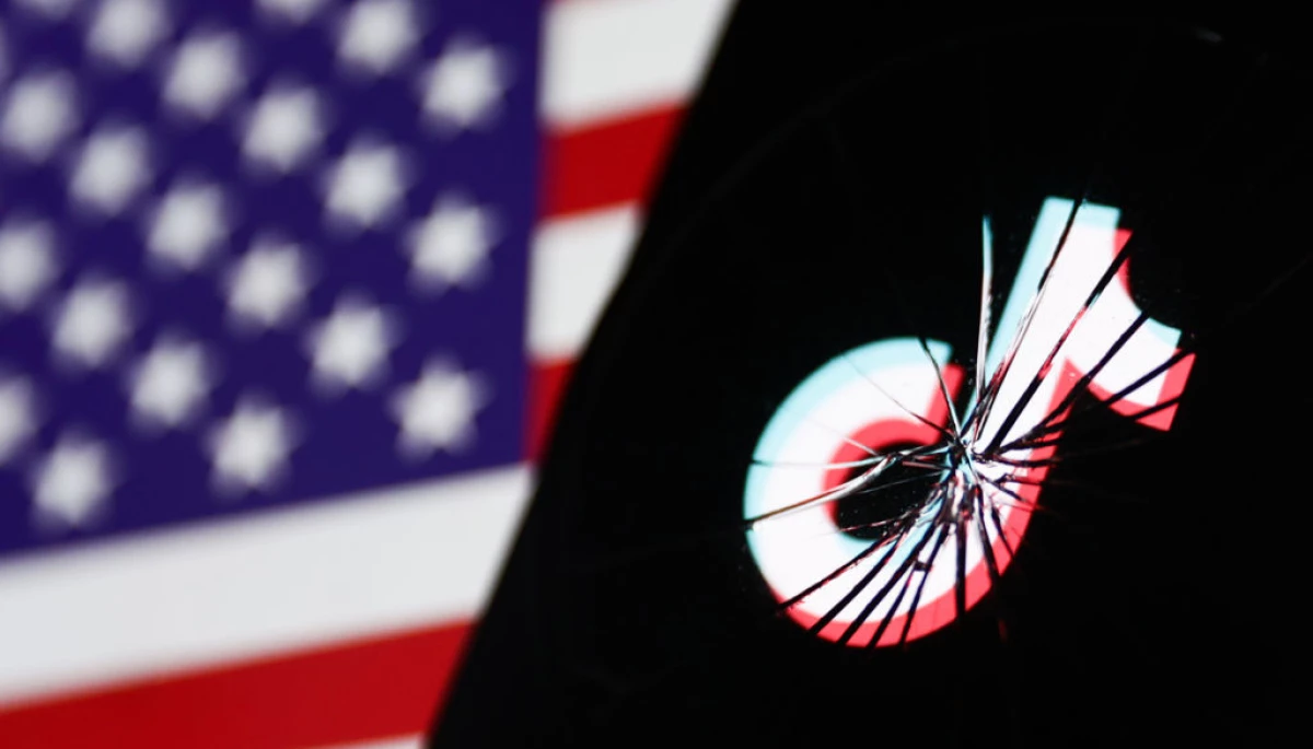 Трамп вагається щодо TikTok: дедлайн продажу мережі знову перенесуть - Бізнес