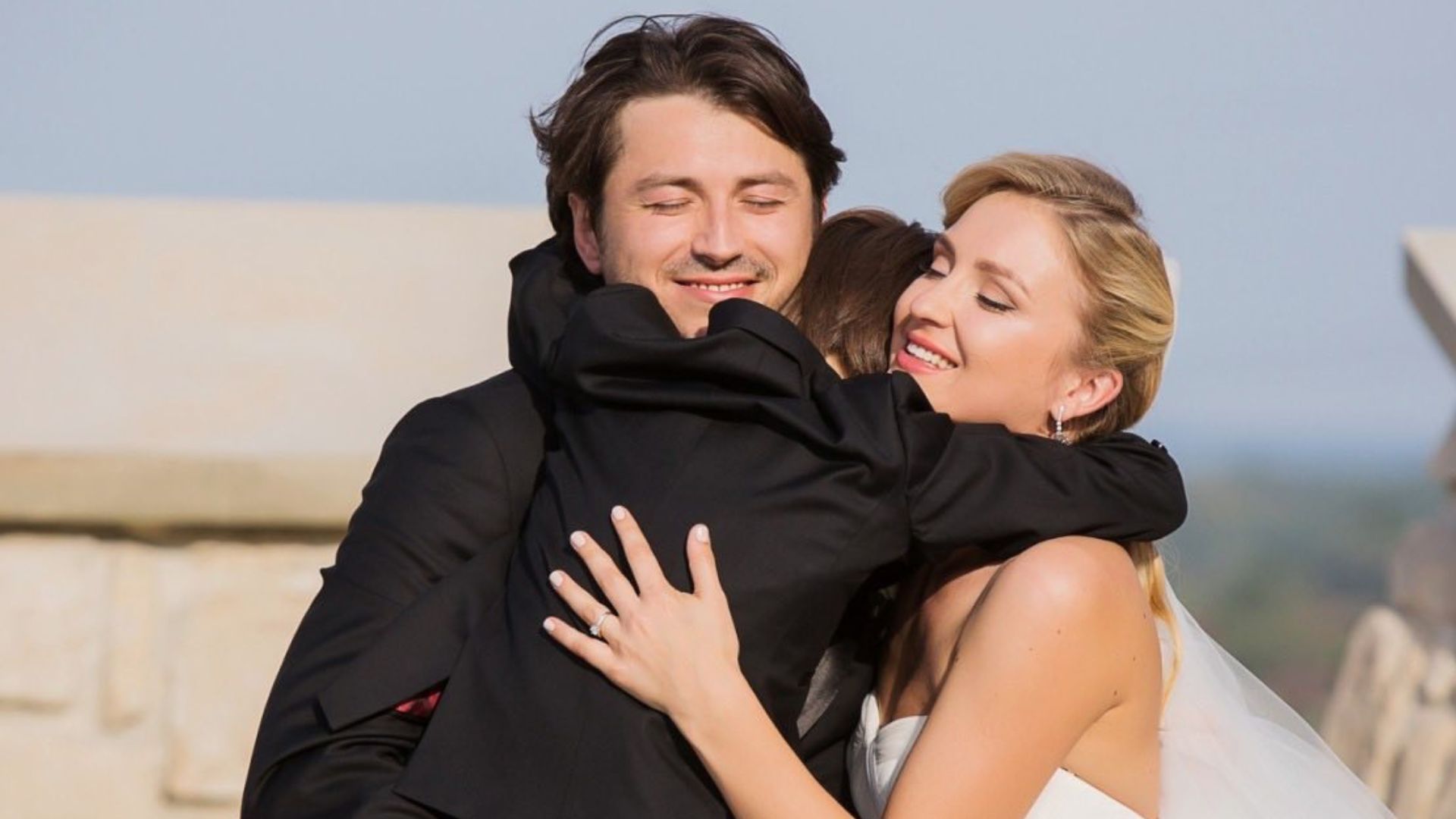 Сергій Притула з дружиною і старшим сином 