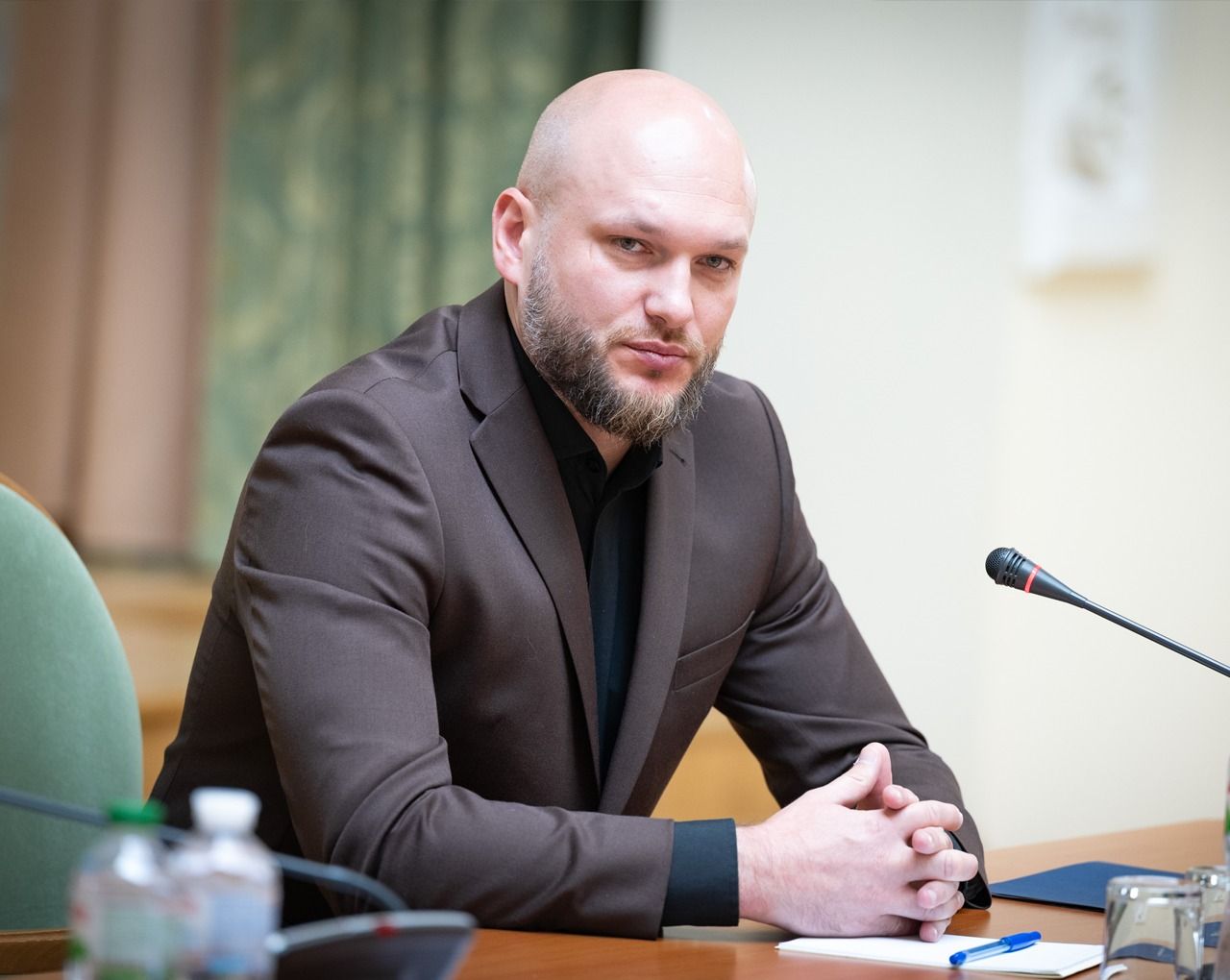 Олександр Цивінський про те, зміг би назавжди поїхати з України Олександр Цивінський про те, зміг би назавжди поїхати з України