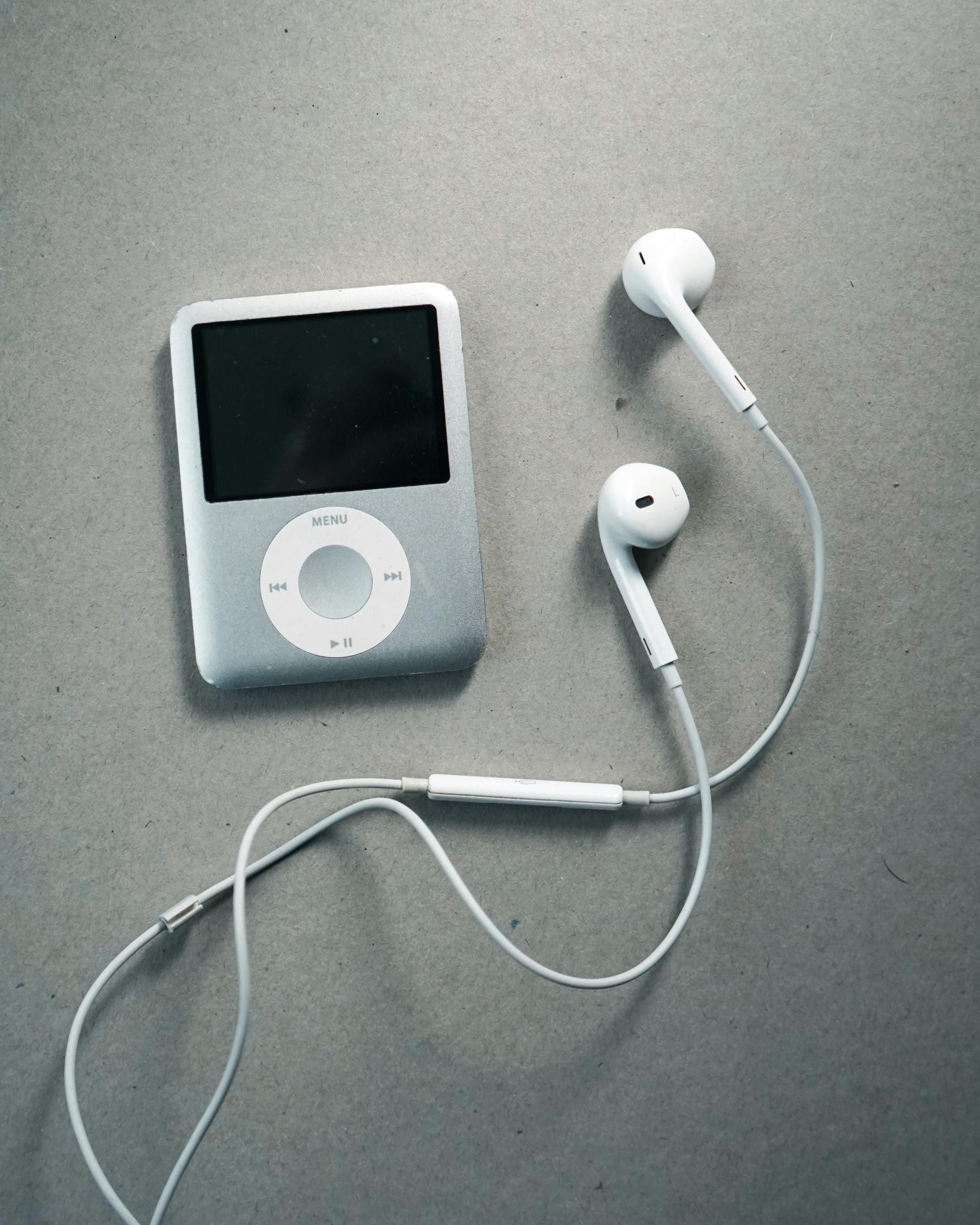 Ученики обходят запрет смартфонов ретро-устройствами