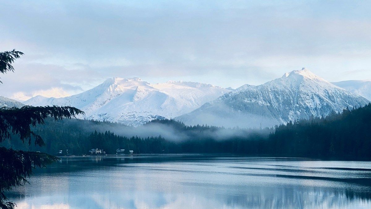 Новий острів на Алясці 2025 як наслідок танення льодовика Альсек Новий острів на Алясці 2025 як наслідок танення льодовика Альсек