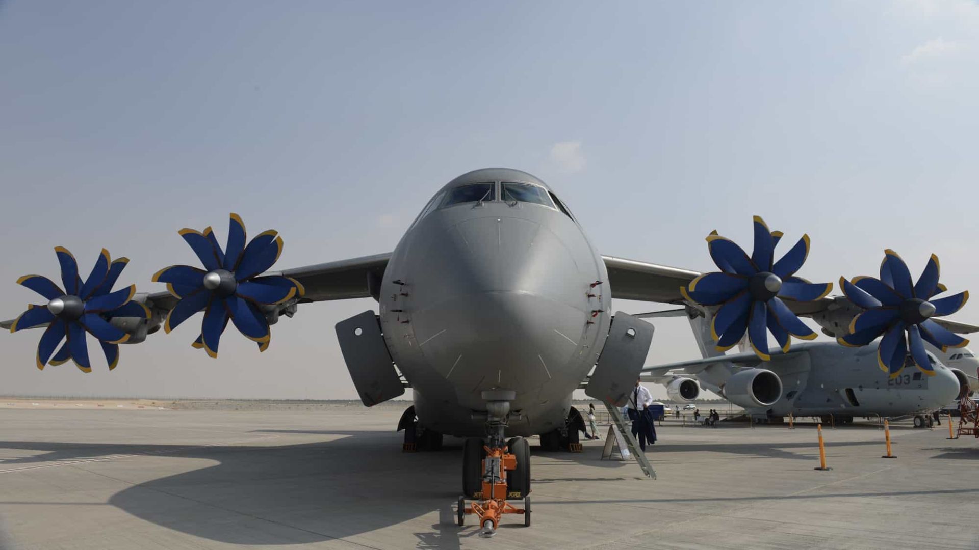 Украина перебросила свой единственный самолет Ан-70 в Польшу Украина перебросила свой единственный самолет Ан-70 в Польшу