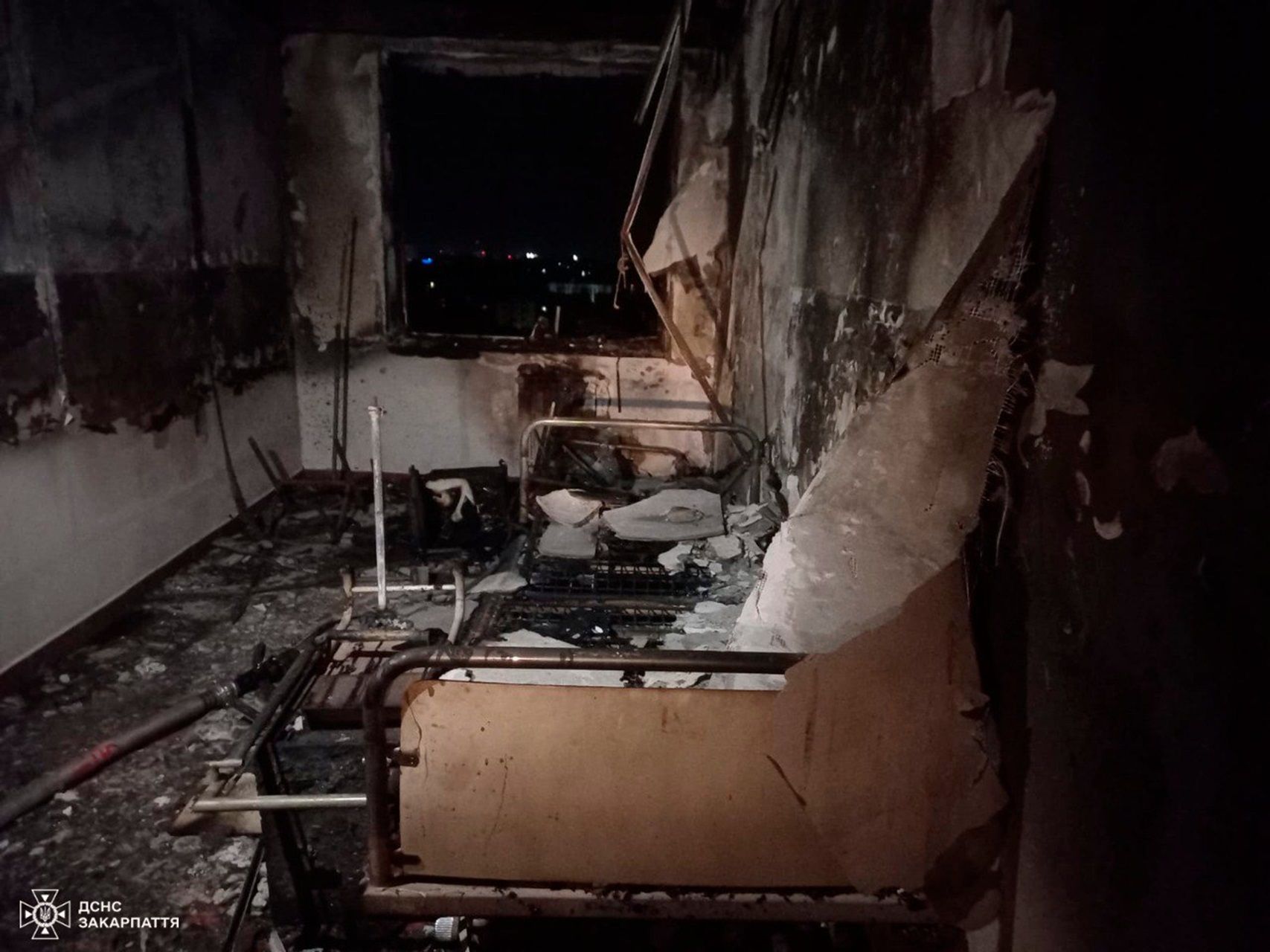 В Ужгороді горіла лікарня, є жертва: відео наслідків від ДСНС - 24 Канал В Ужгороді горіла лікарня, є жертва: відео наслідків від ДСНС - 24 Канал