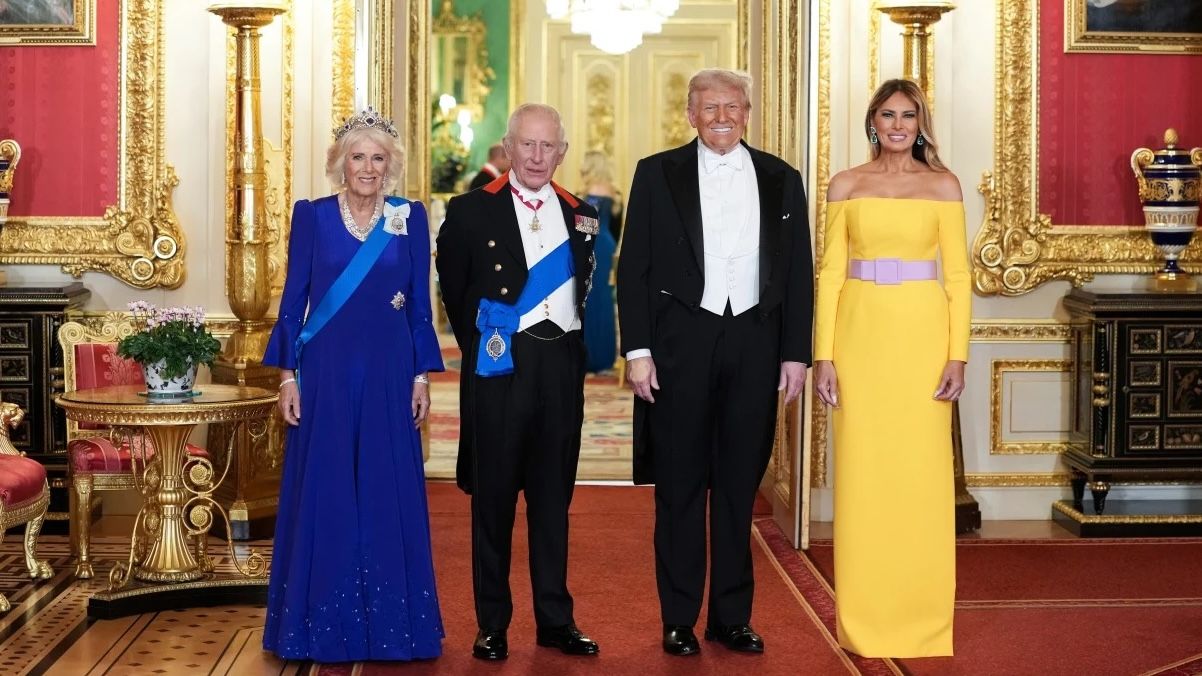 Король Чарльз ІІІ поддерживает попытки Трампа завершить войну