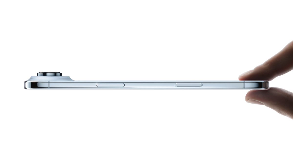 iPhone Air – тест на прочность, гнется ли новый ультратонкий смартфон Apple из титана