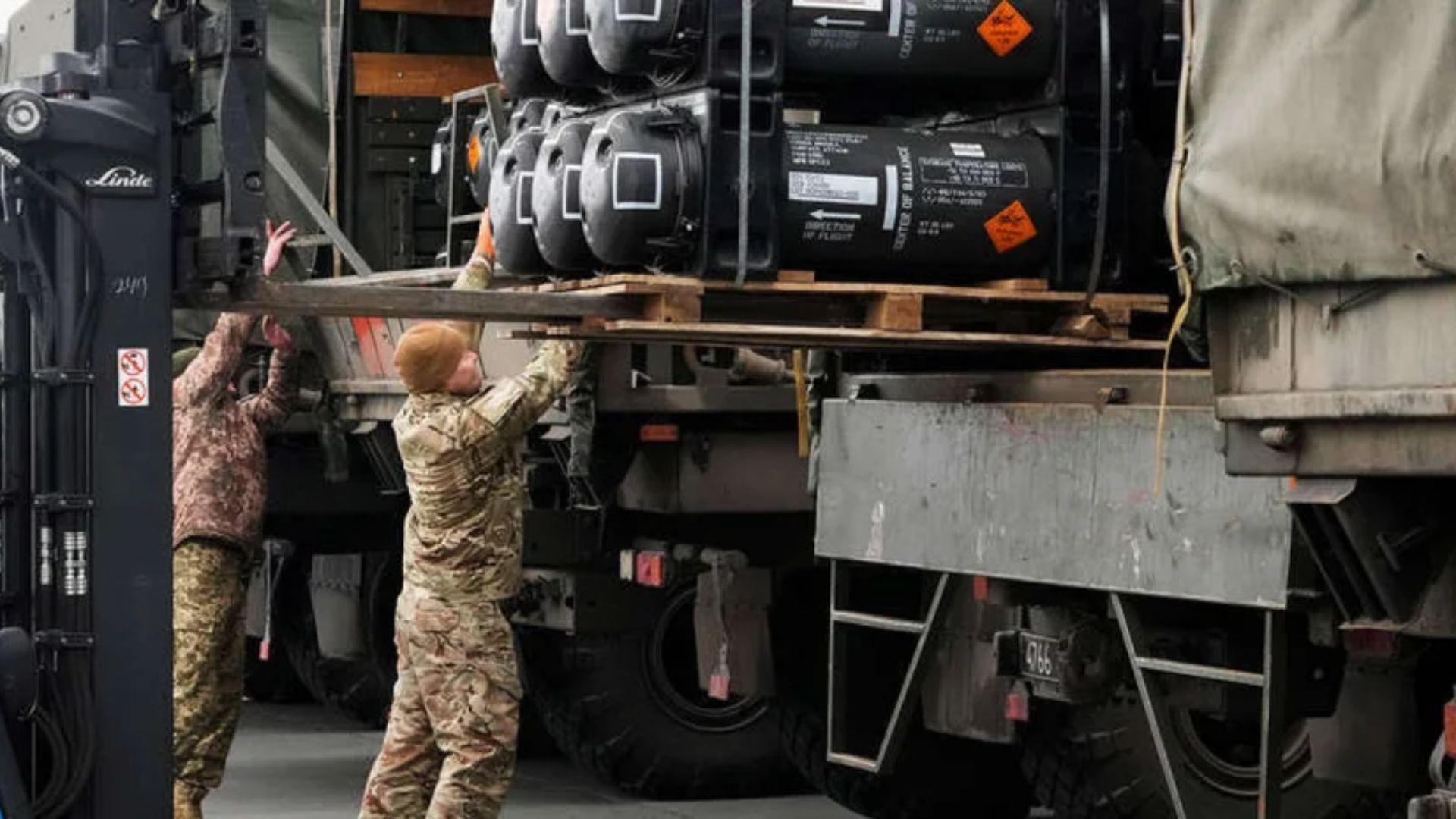 В Украину прибыла часть военной помощи В Украину прибыла часть военной помощи