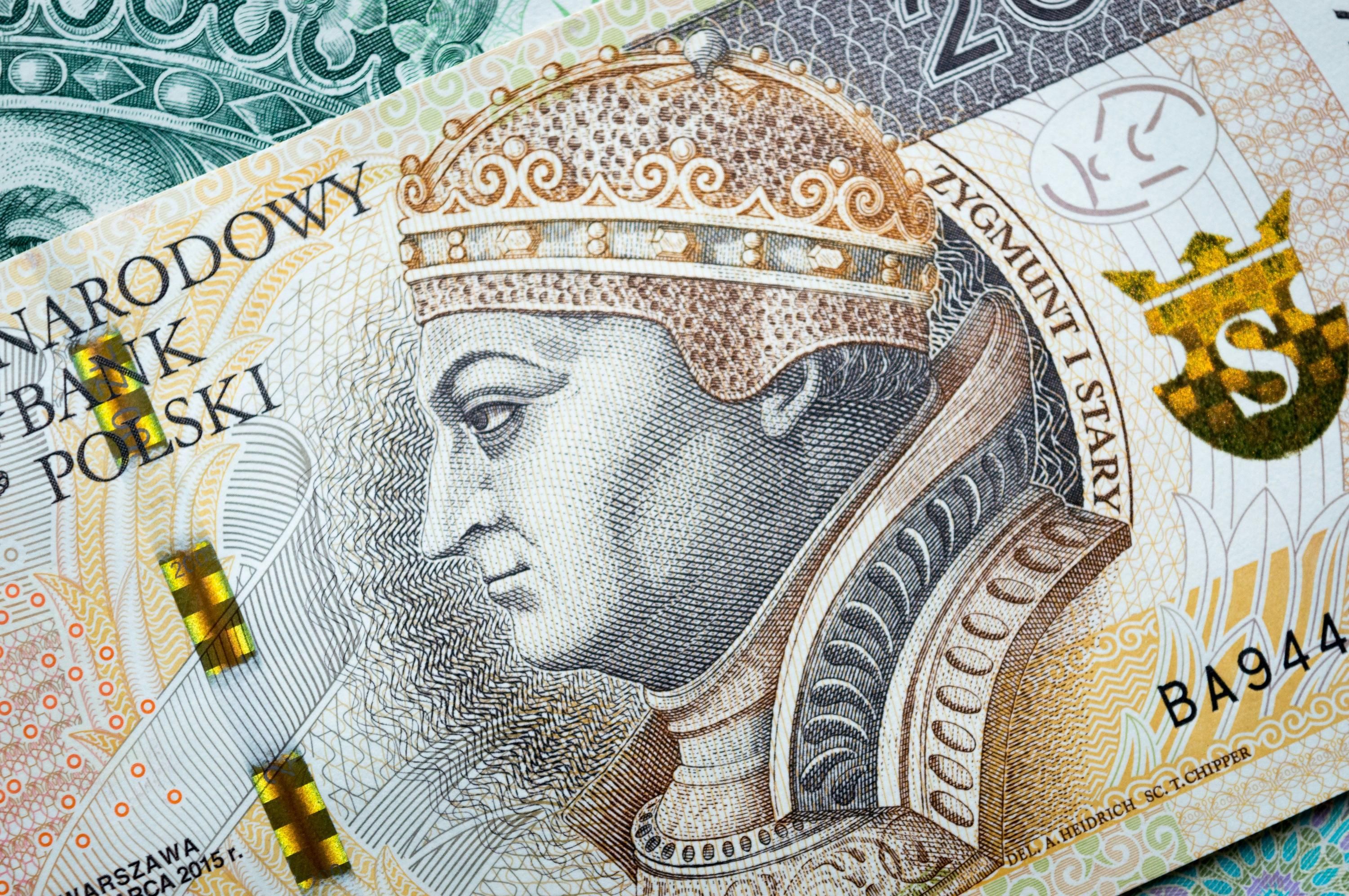 Злотий подешевшав після зростання: який курс 19 вересня Злотий подешевшав після зростання: який курс 19 вересня